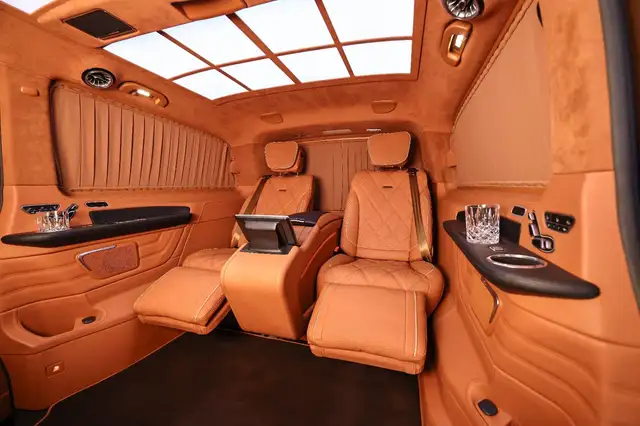 Mercedes-Benz V 300 view 6