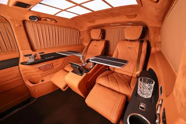 Mercedes-Benz V 300 view 9