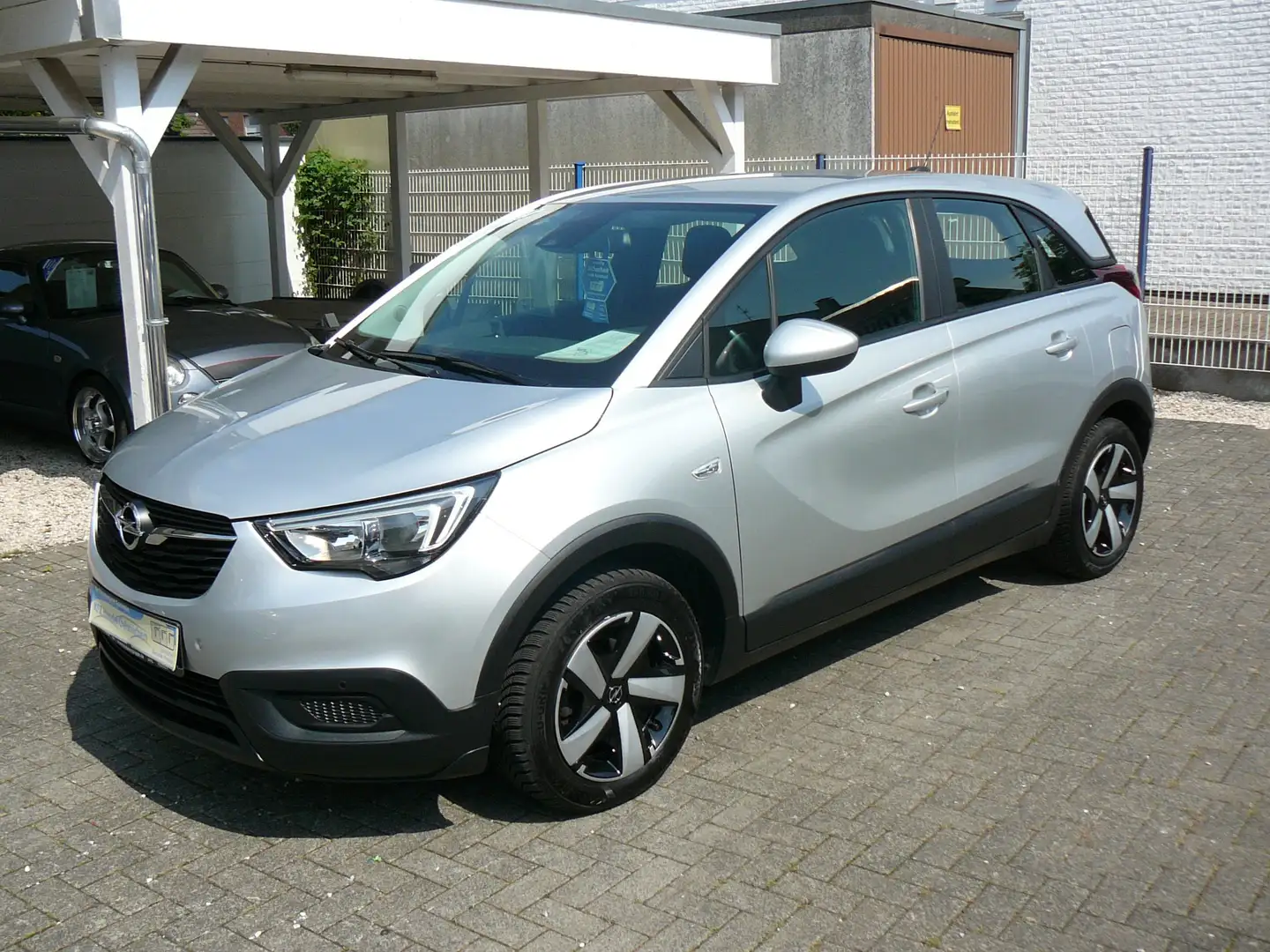 Opel Crossland X 1.Hand,Top Gepflegt,Scheckheft,Navigationsystem,! Grau - 1