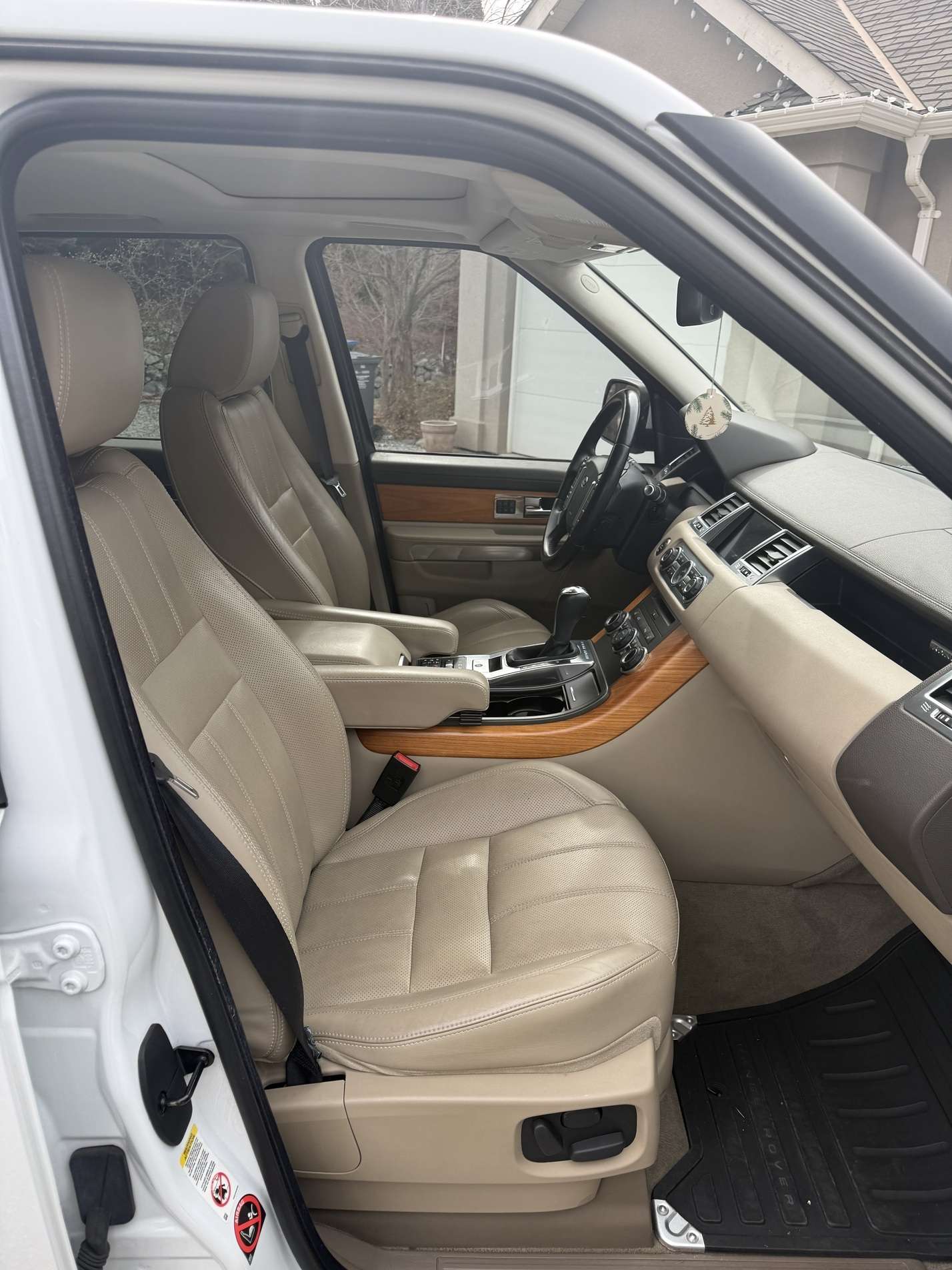 2013 Land Rover Range Rover Sport 4WD 4dr HSE LUX thumb 6