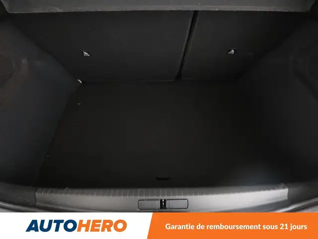 Peugeot 208 view 19