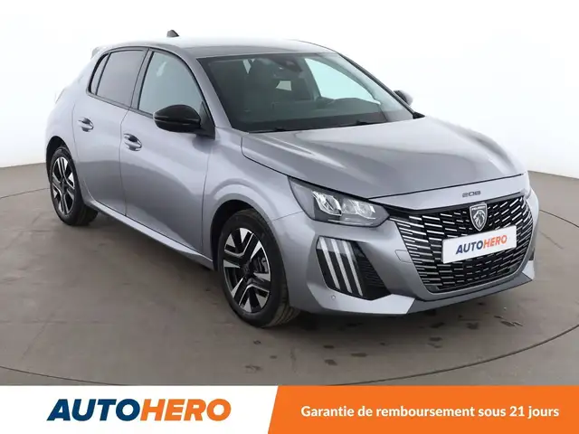 Peugeot 208 view 8