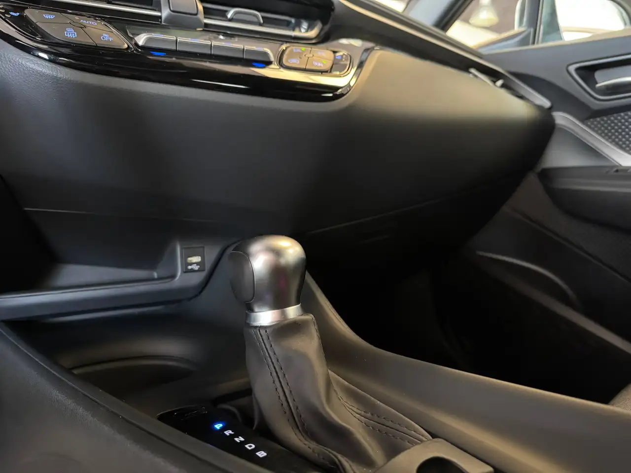 Toyota C-HR 1.8 Hybrid E-CVT BUSINESS FULL LED NAVI PREZZO REALE, миниатюра 9