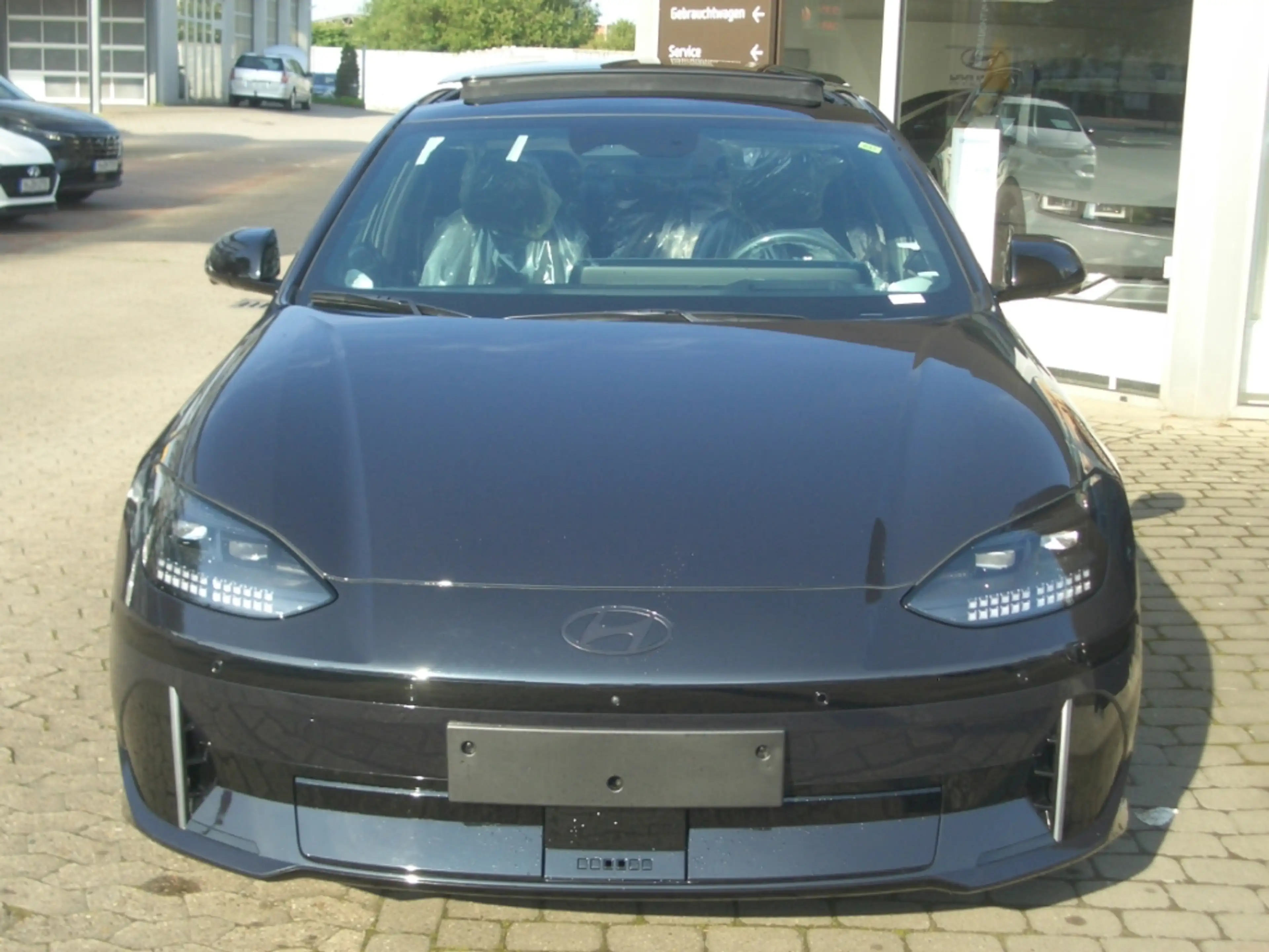 Hyundai IONIQ 6 77,4 kWh 4WD First Edition, Schiebedach — photo 2