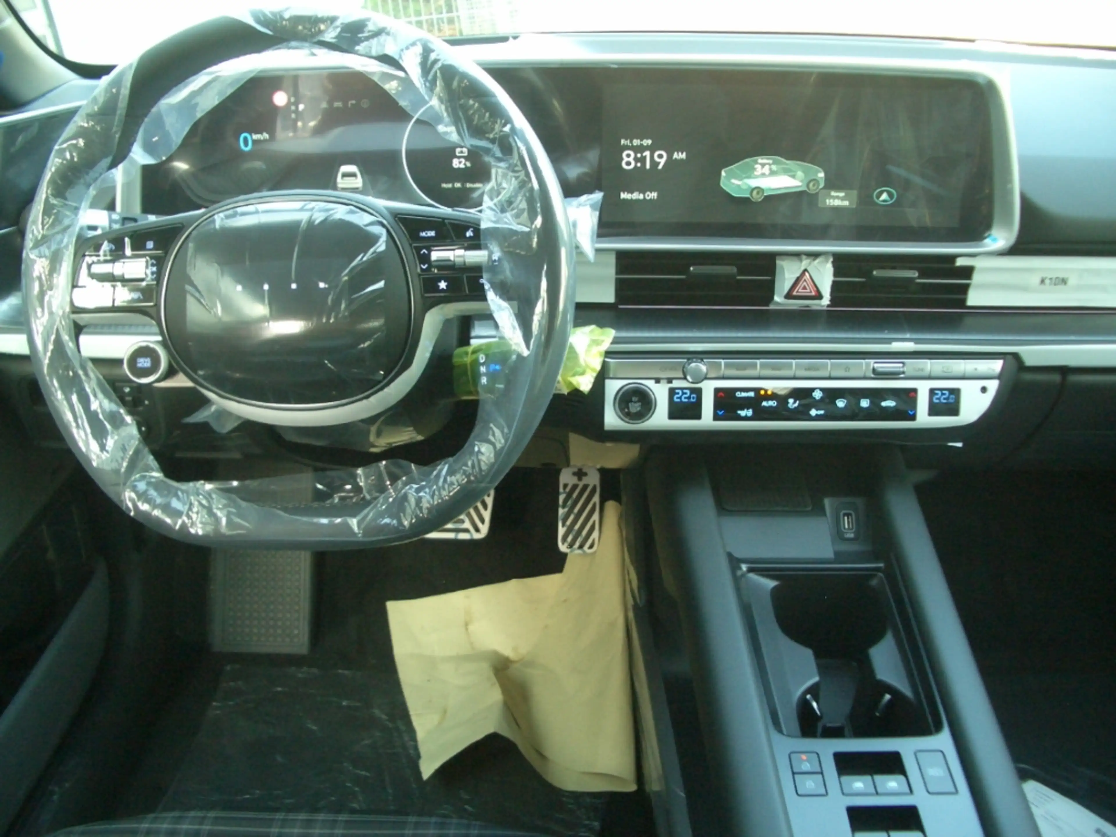 Hyundai IONIQ 6 77,4 kWh 4WD First Edition, Schiebedach — photo 12