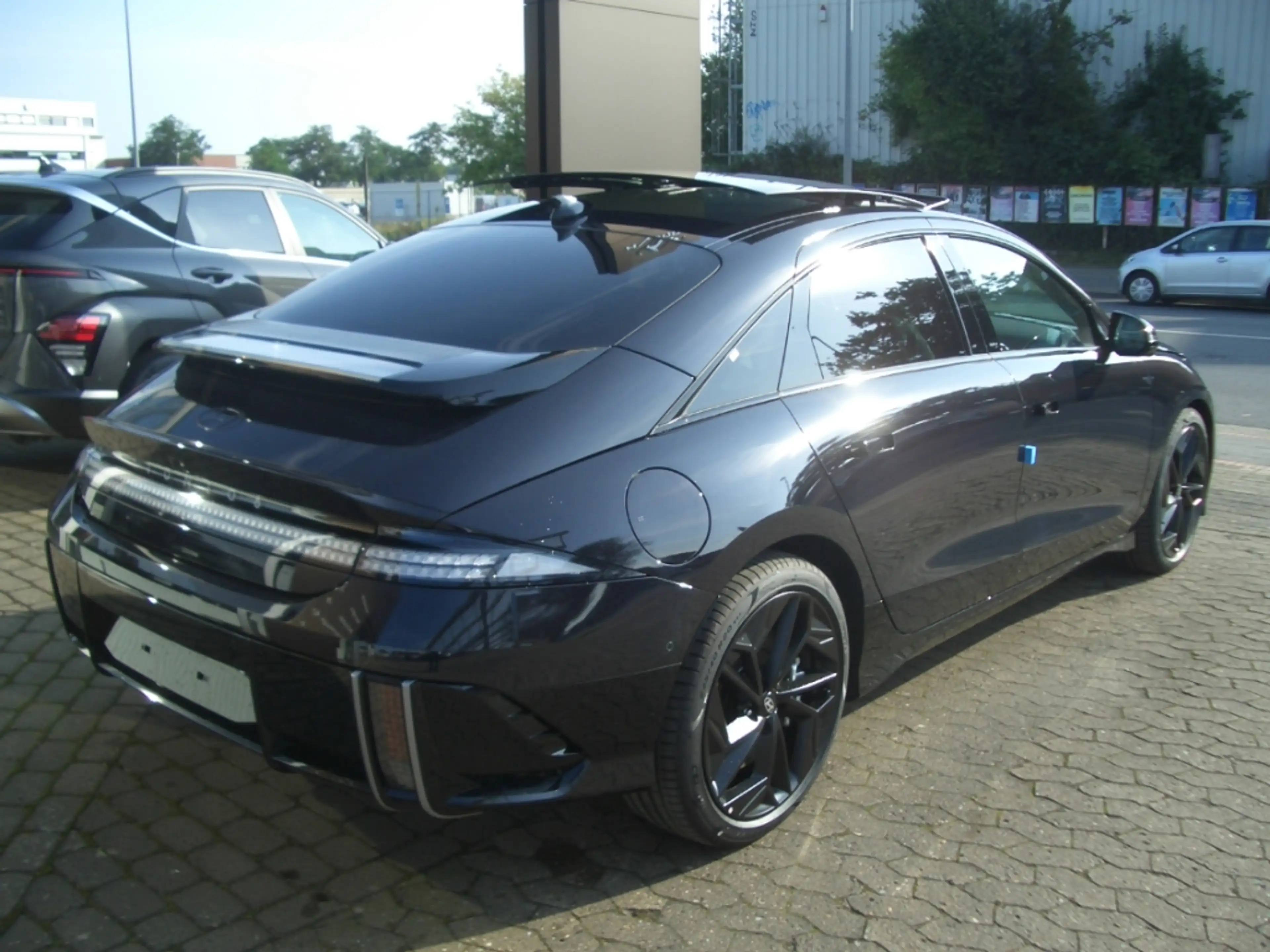 Hyundai IONIQ 6 77,4 kWh 4WD First Edition, Schiebedach — photo 4