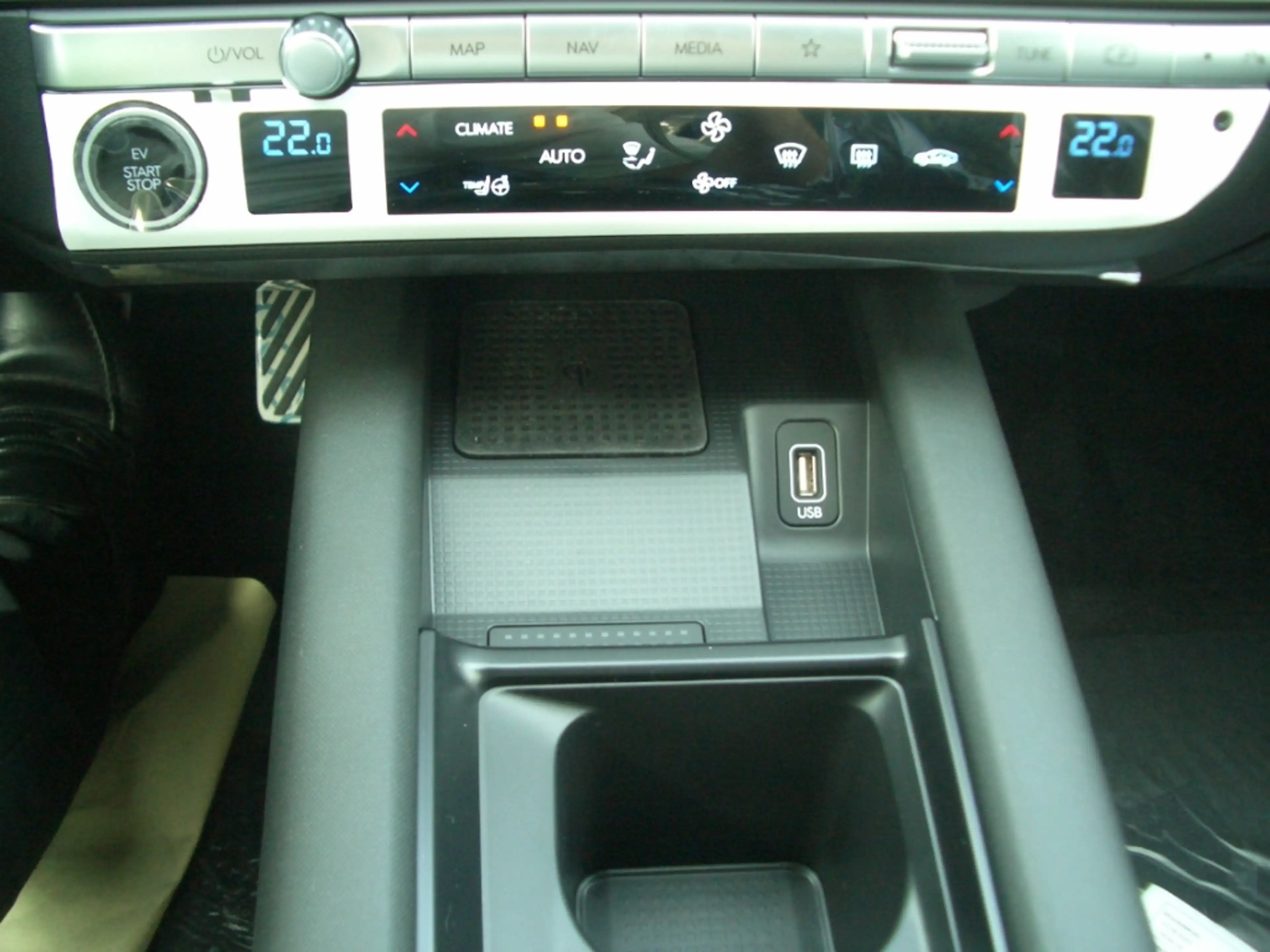 Hyundai IONIQ 6 77,4 kWh 4WD First Edition, Schiebedach — photo 20