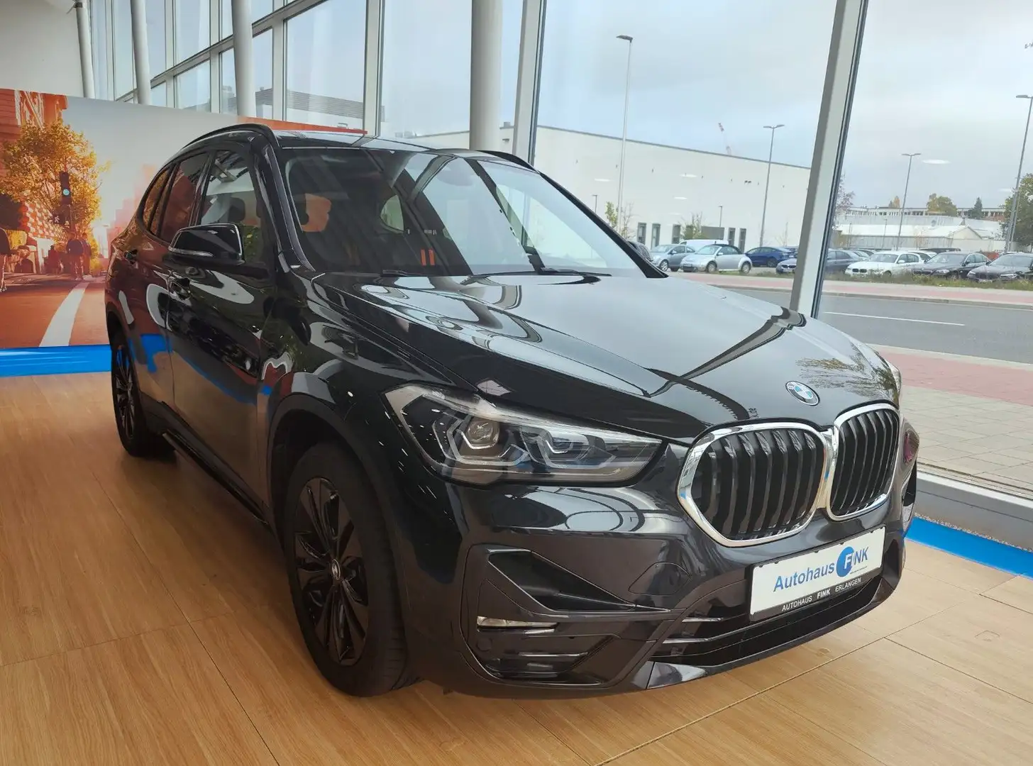 BMW X1 xDrive25e Sport Line Navi Kamera HIFI DAB LED Noir - 1
