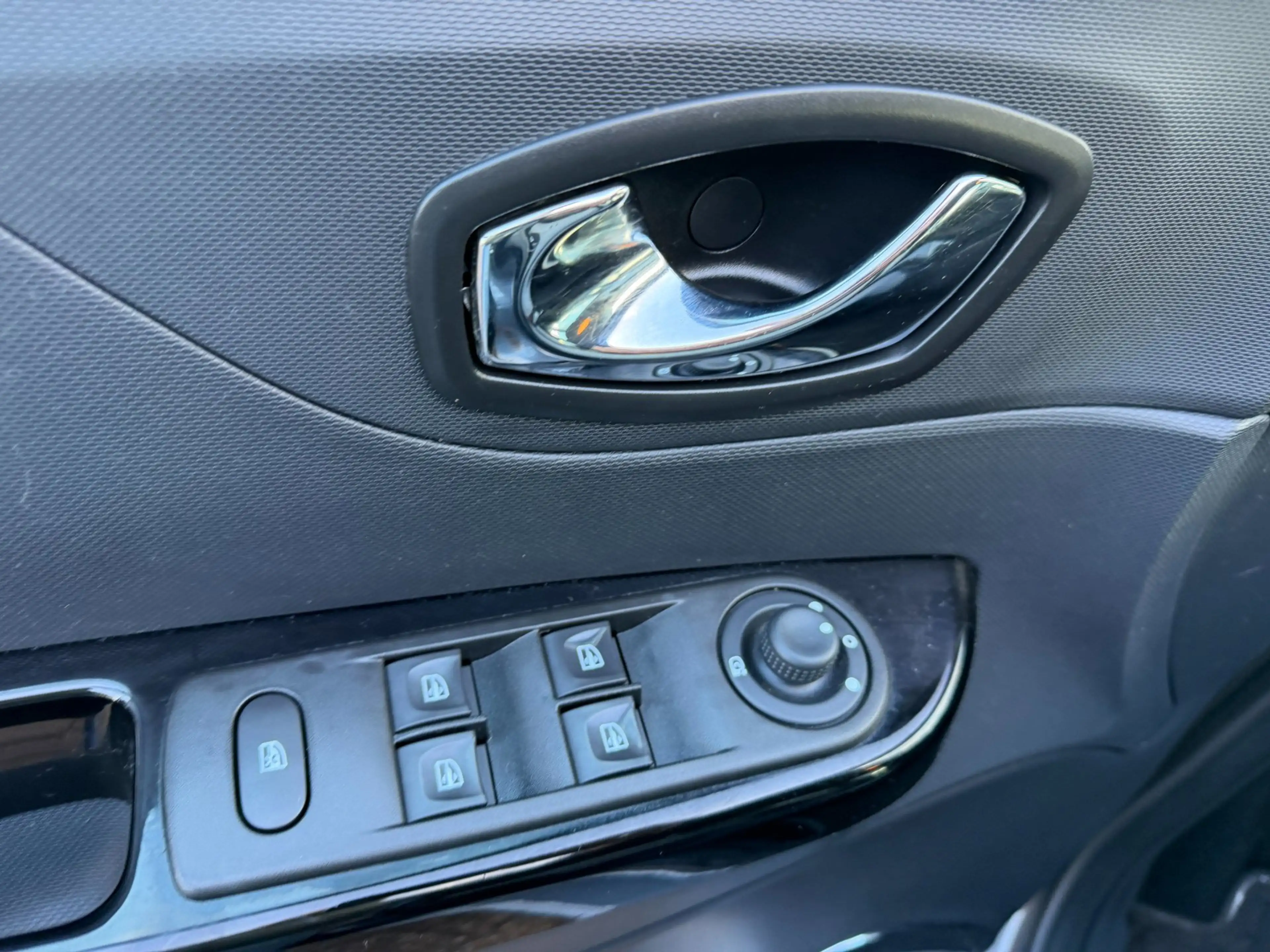 Renault Captur 1.2 TCe Dynamique AUT|Clima|NAVI|Keyless — photo 12