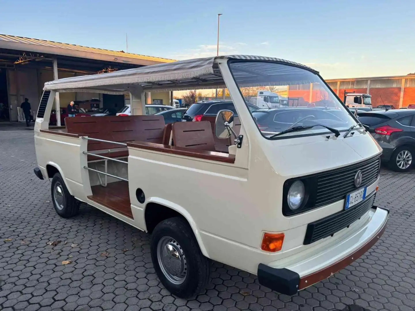 Volkswagen T3 CARROZZERIA APERTA 8 POSTI Beige - 2