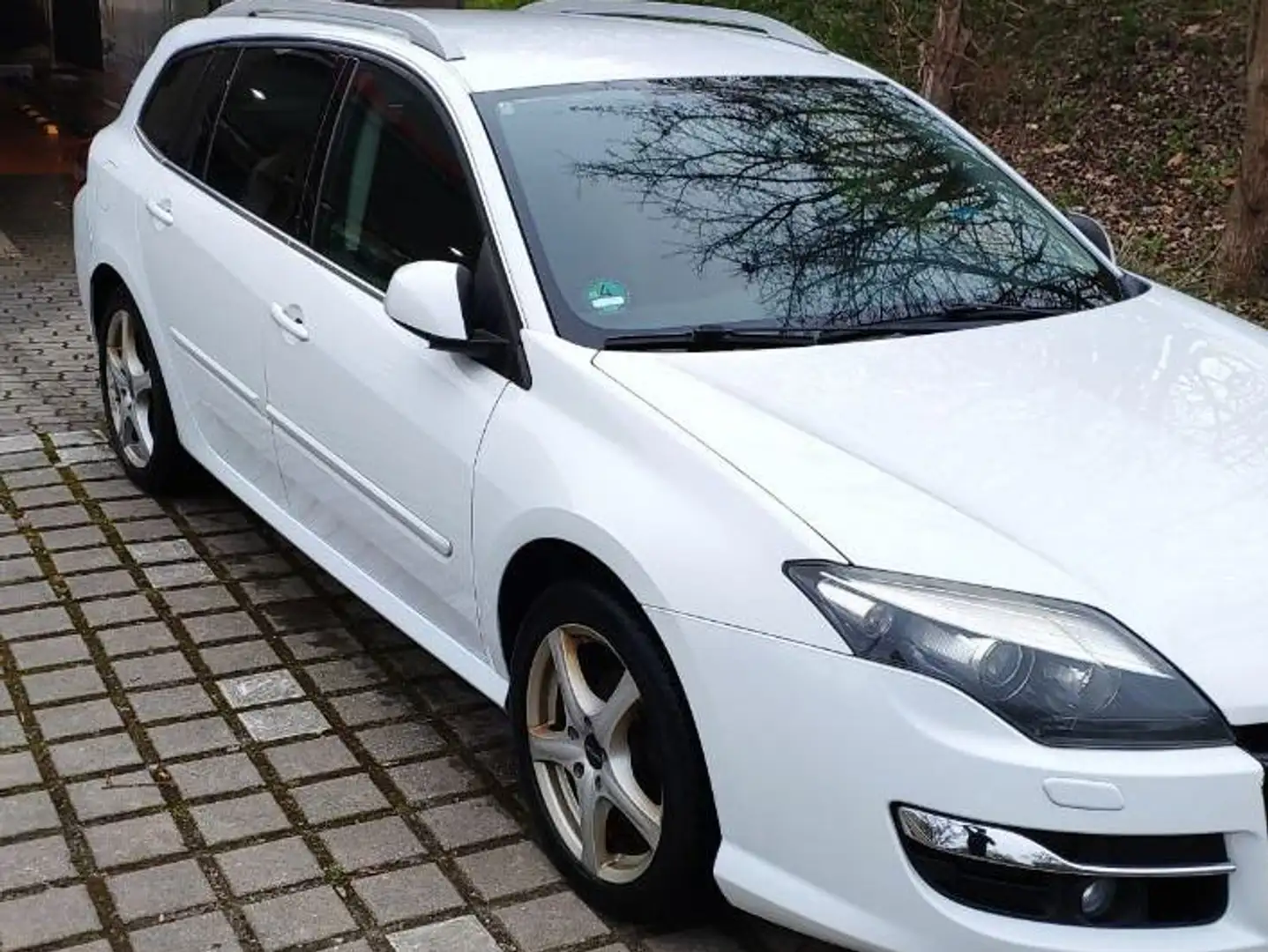 Renault Laguna Laguna Grandtour dCi 110 FAP Dynamique Bílá - 1