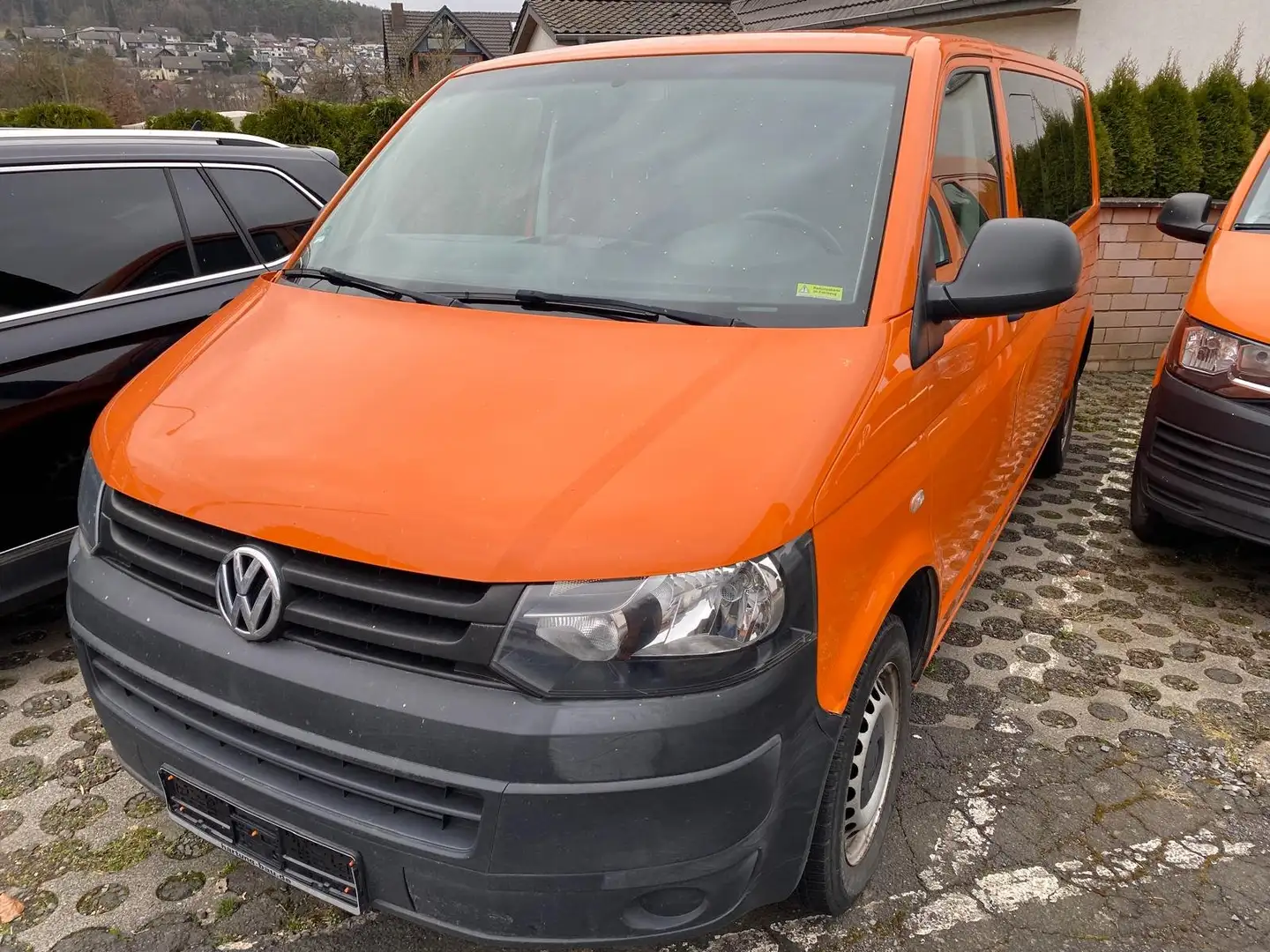 Volkswagen T5 TDI 9-Sitzer Naranja - 2