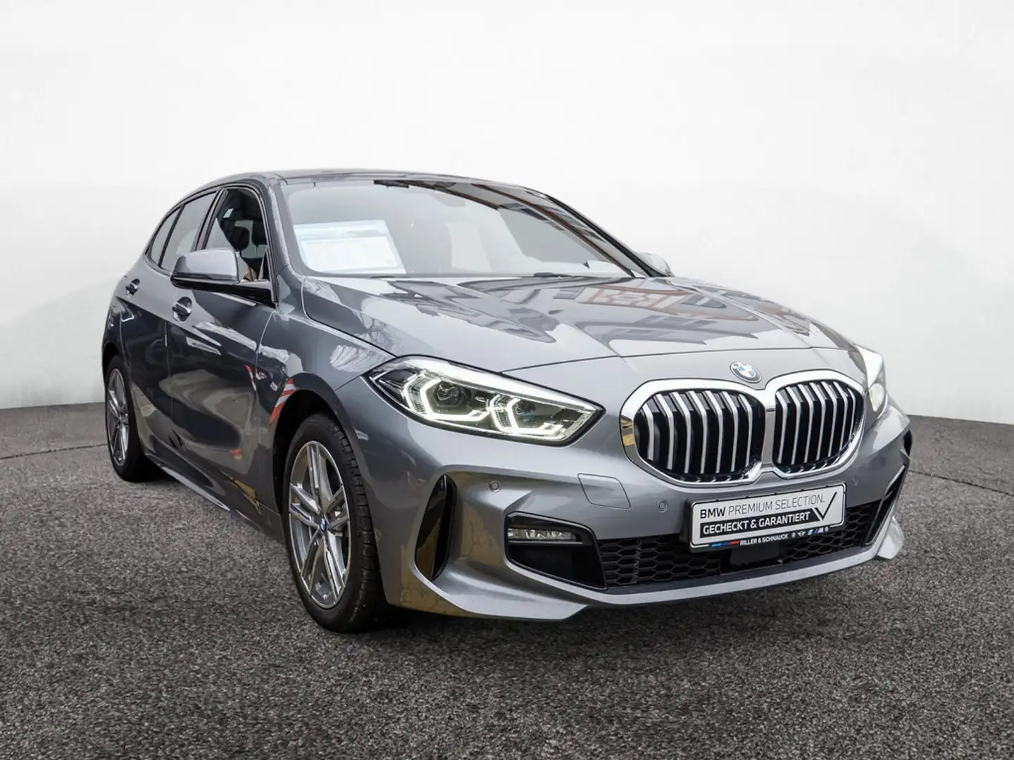 BMW 118 i M-Sport LED+NAVI+SHZG+PDC Grau - 2