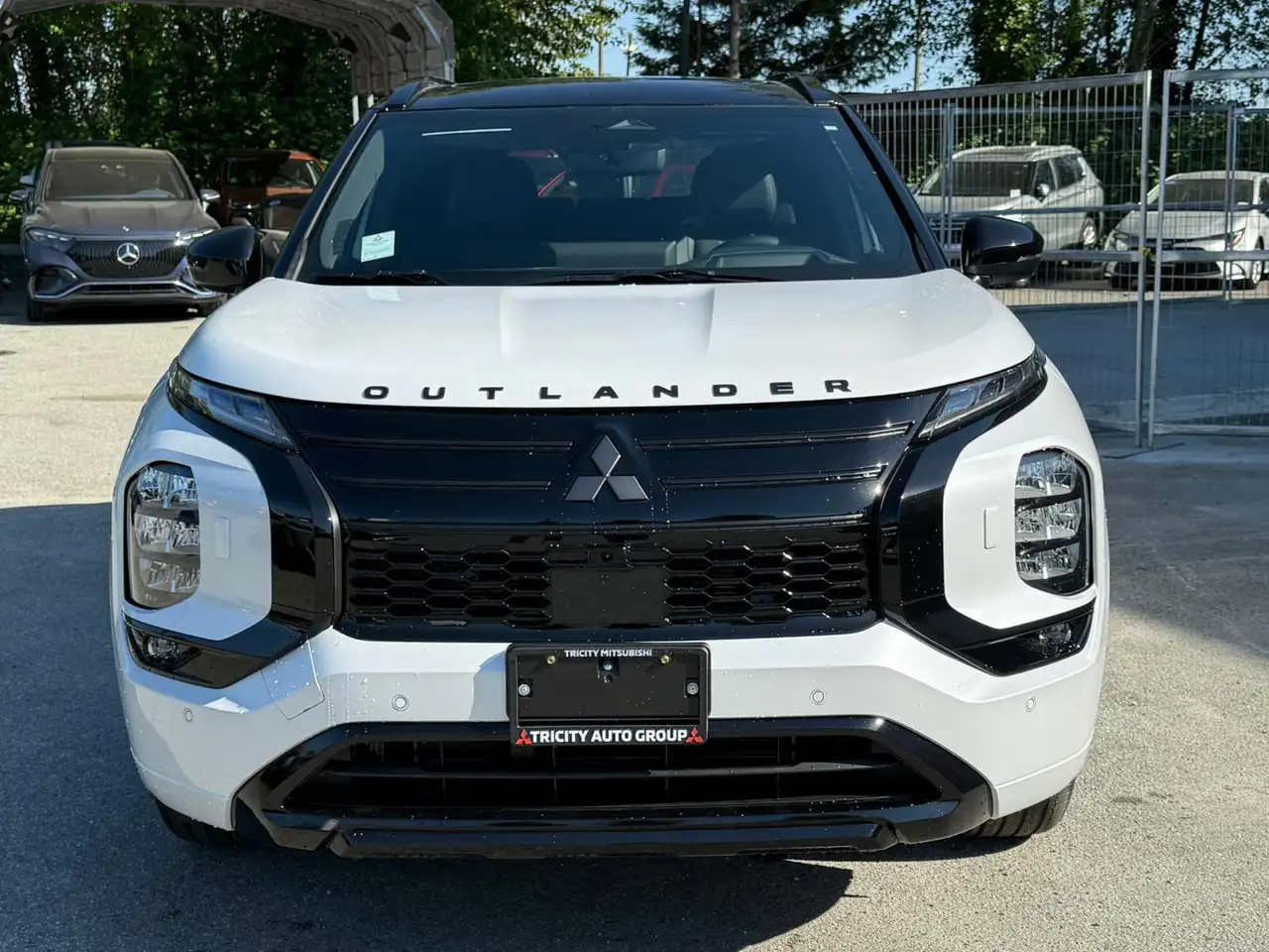Mitsubishi Outlander снимка Mitsubishi Outlander