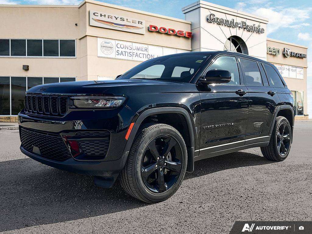 2025 Jeep Grand Cherokee Altitude | Sunroof | Remote Start | Trailer Tow Pk