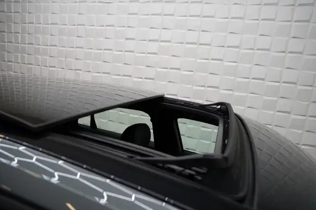 Audi Q2 view 9