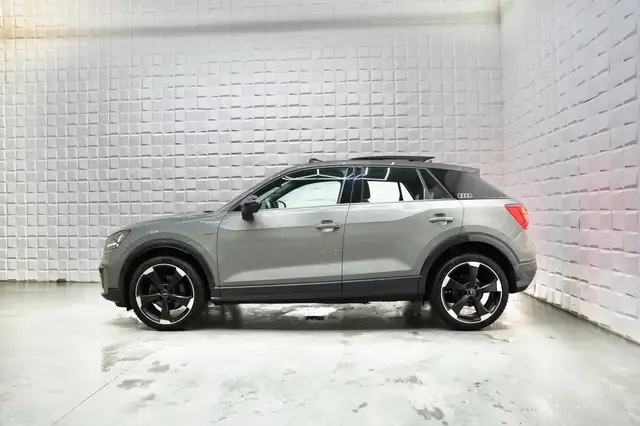 Audi Q2 view 4