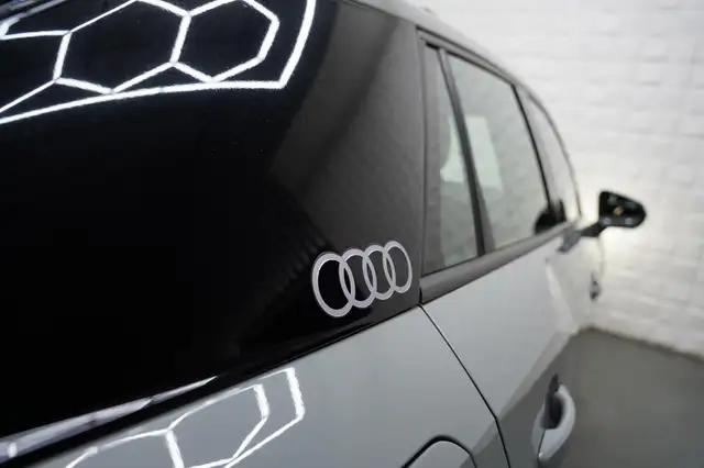 Audi Q2 view 11