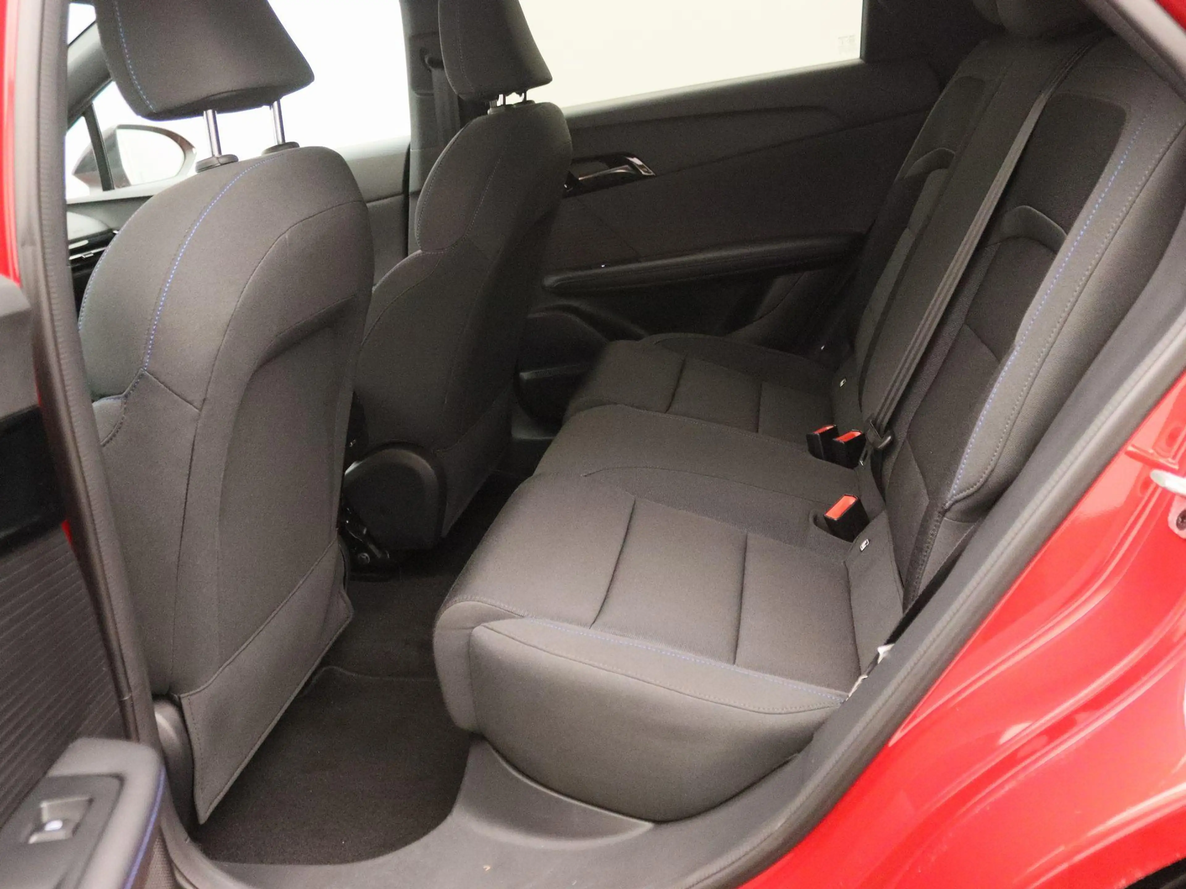 MG MG4 Comfort 64 kWh | Apple Carplay/Android Auto | Crui — photo 12