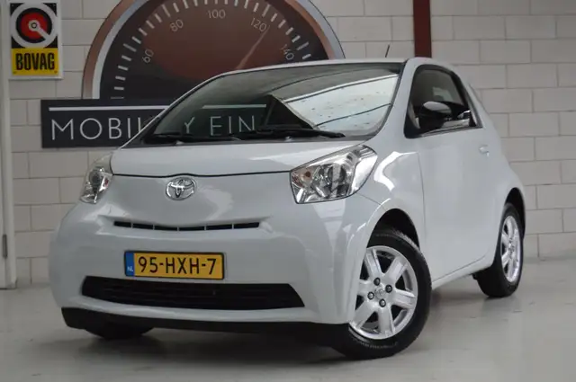 Toyota iQ 1.0 VVTi Airco, beurt gehad, Nieuwe Banden, APK, G