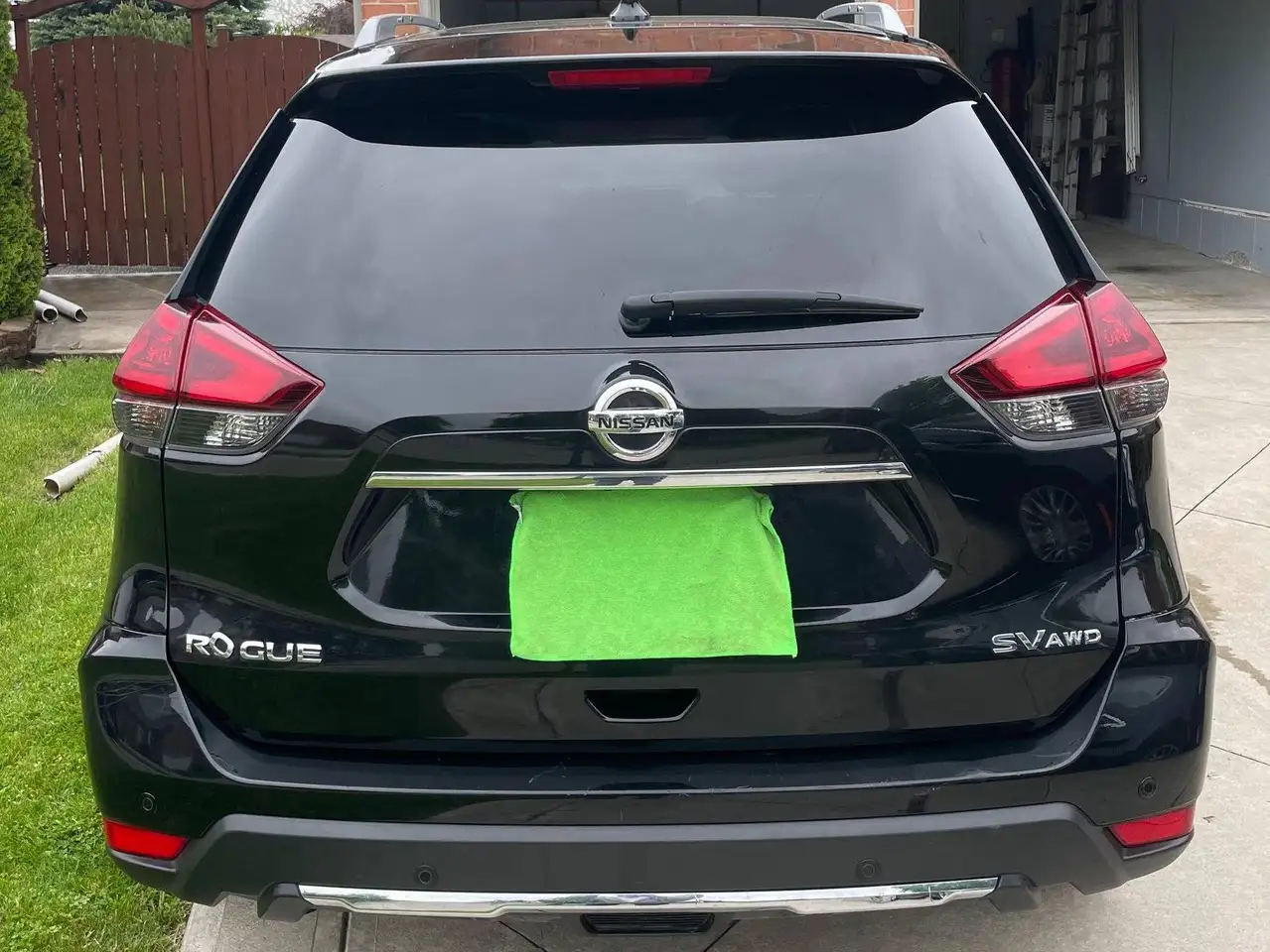 Nissan Rogue снимка Nissan Rogue