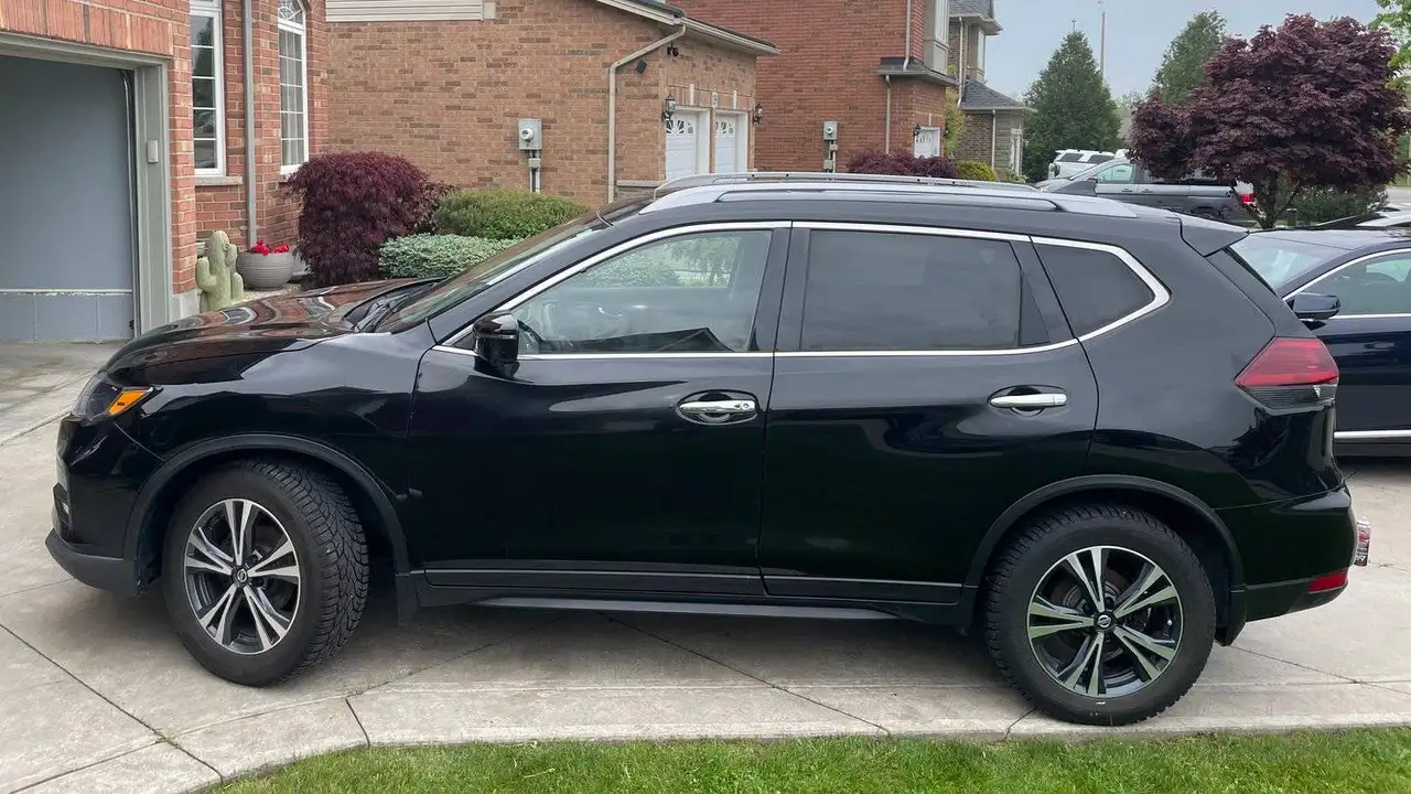 Nissan Rogue снимка Nissan Rogue