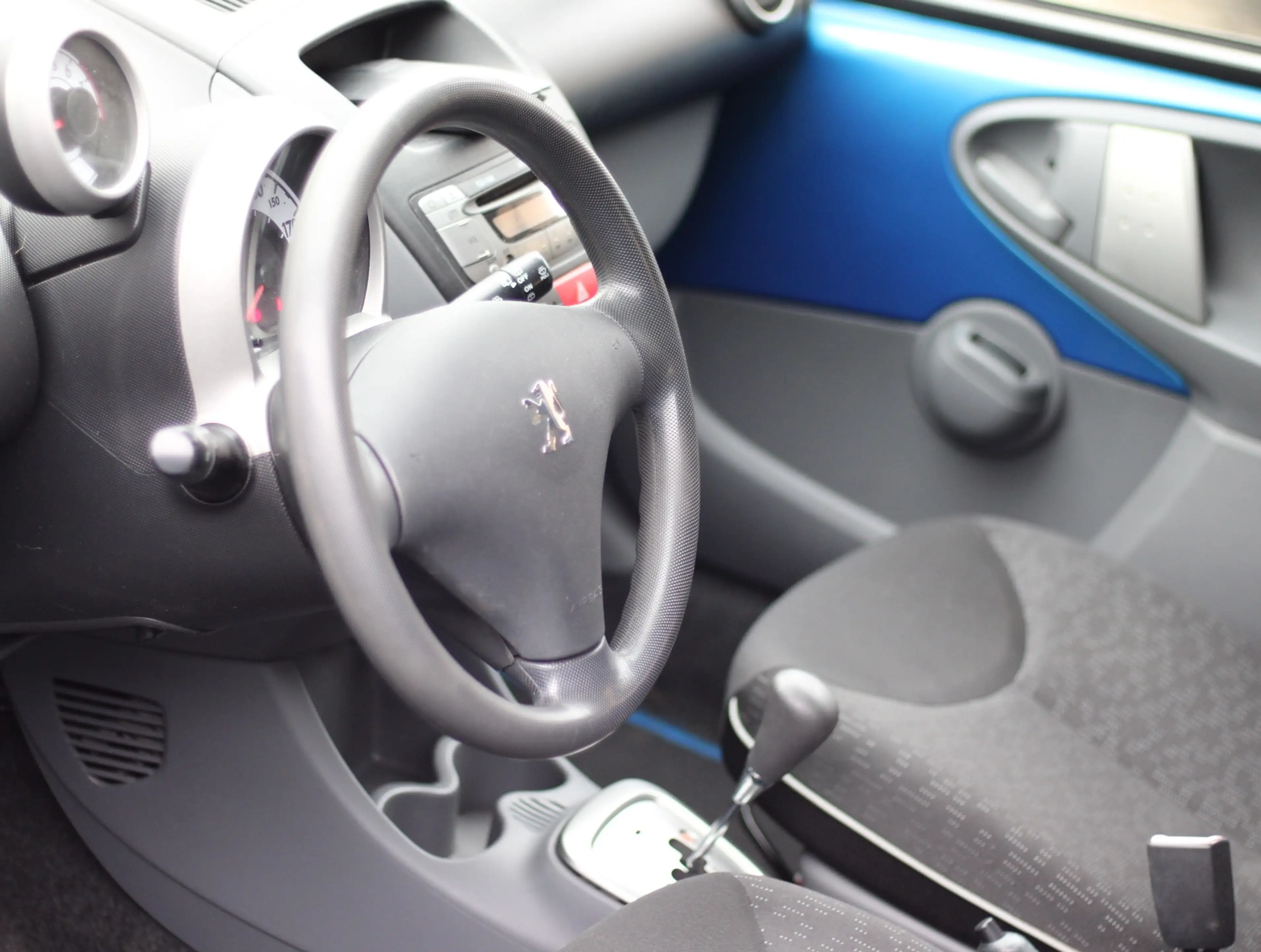 Peugeot 107 1.0i 12v AUTOMAAT Airco 1st eigenaar Onderhouden — photo 15