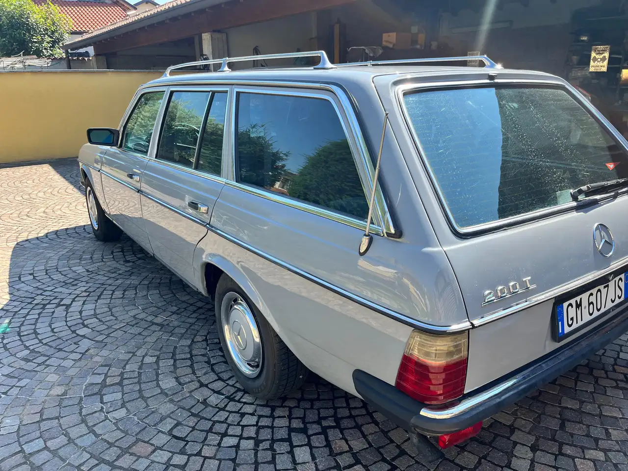 Mercedes-Benz 200 w123 T, foto 9