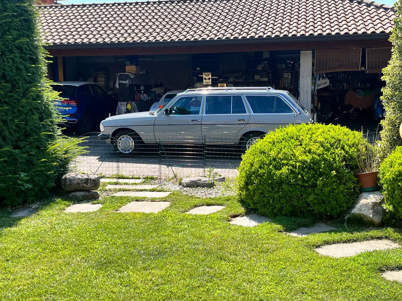 Mercedes-Benz 200 w123 T, foto 1