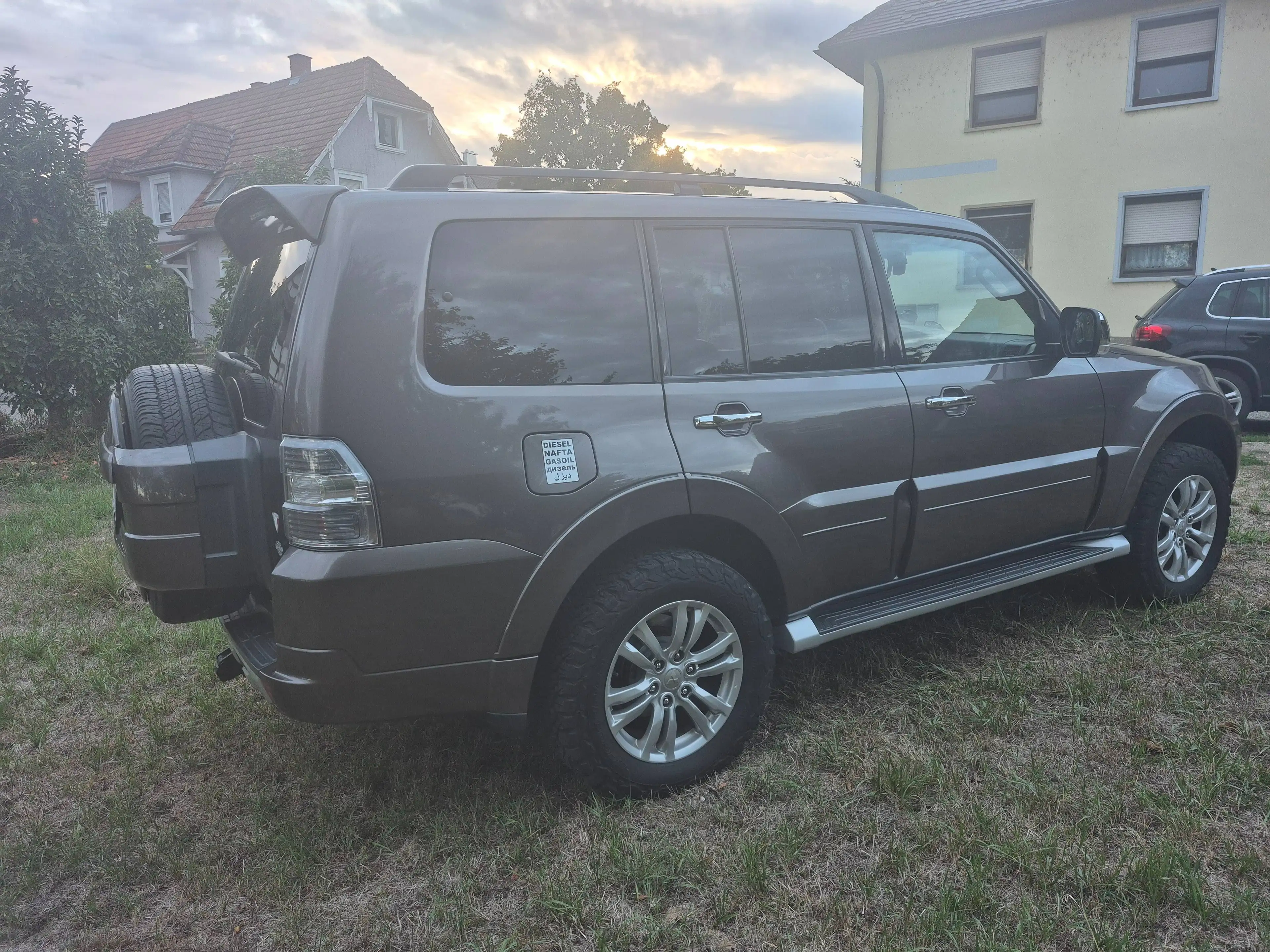 Mitsubishi Pajero Pajero 3.2 DI-D Automatik Edition 30 — photo 6