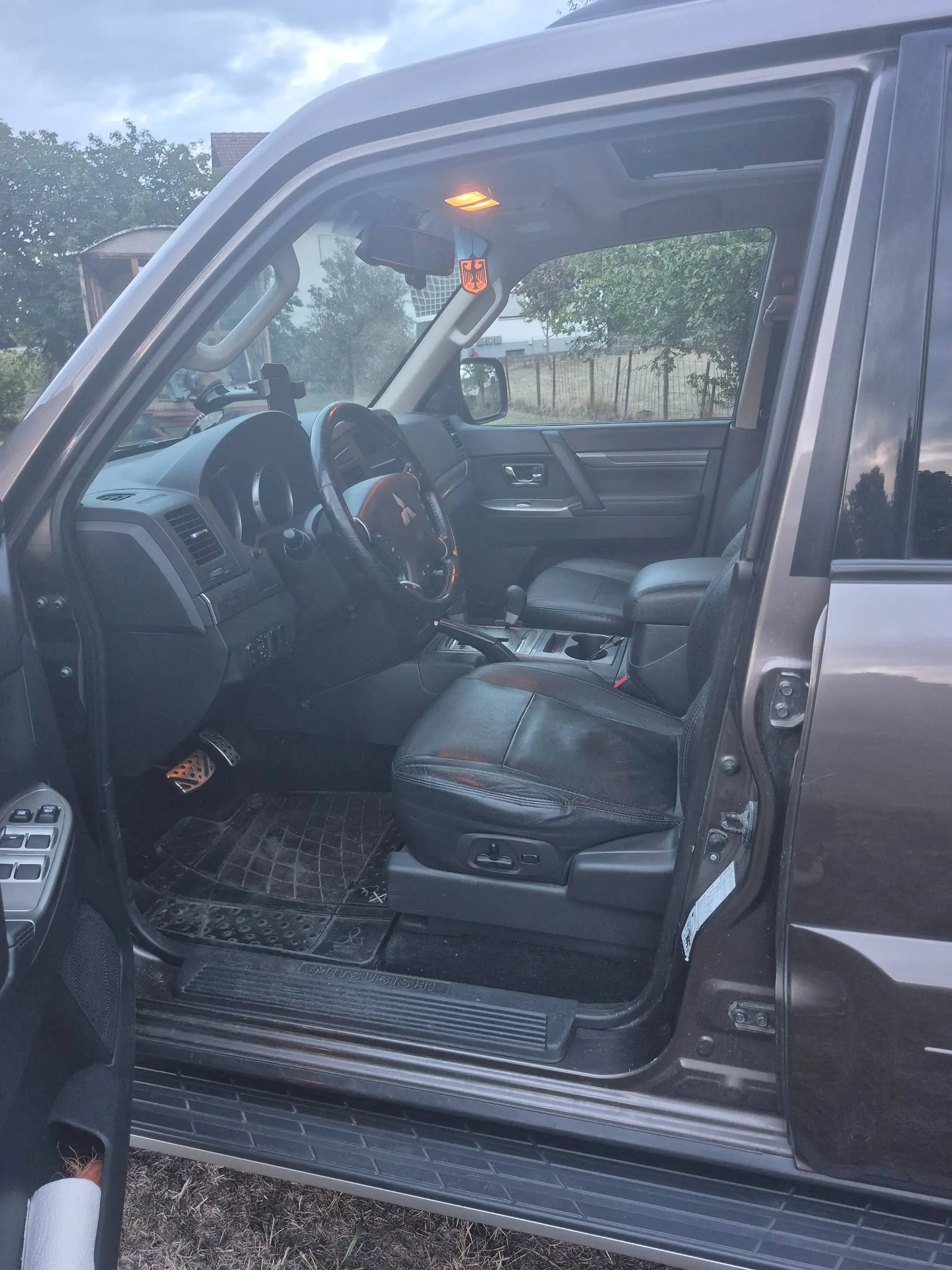 Mitsubishi Pajero Pajero 3.2 DI-D Automatik Edition 30 — photo 13