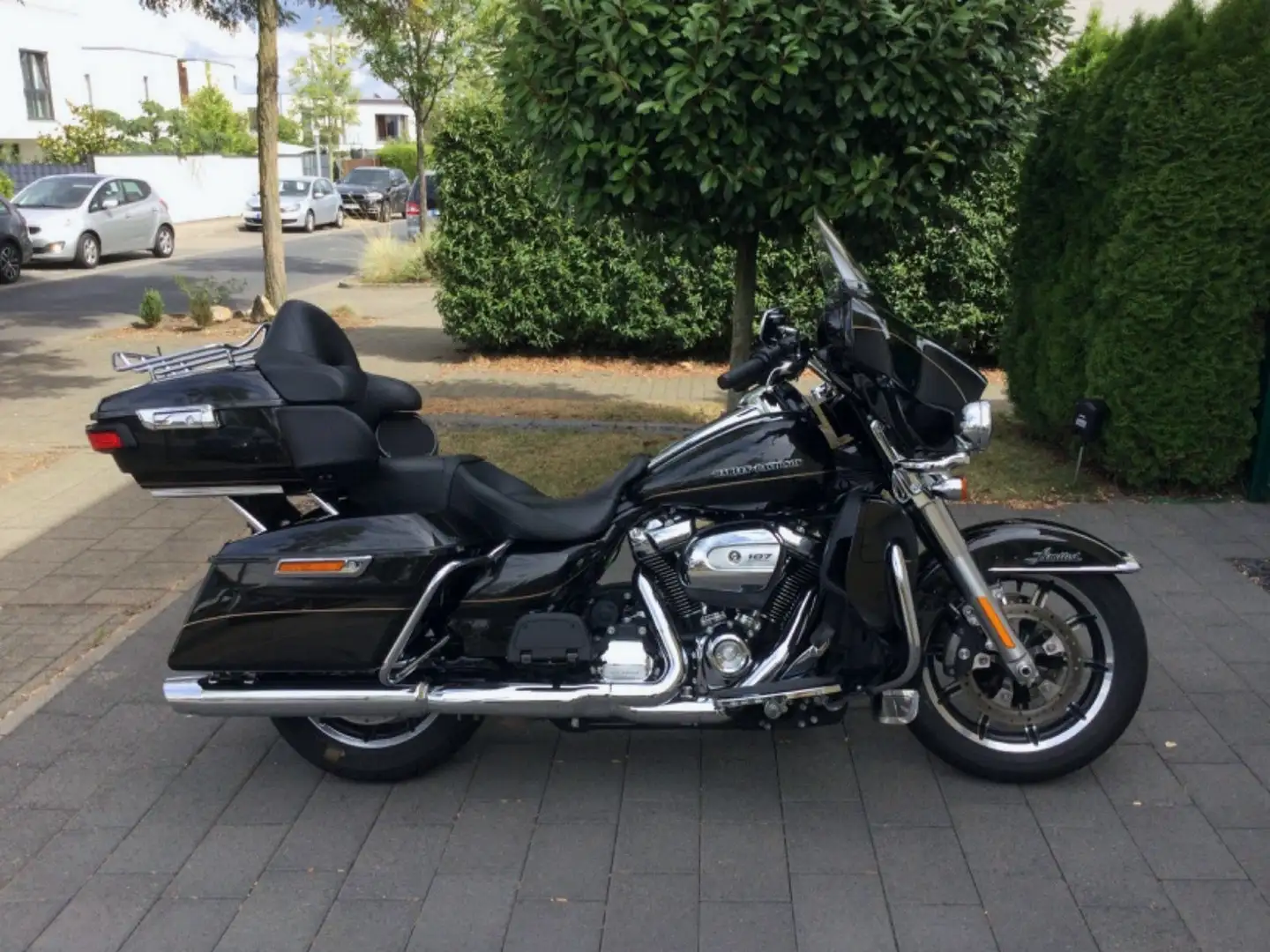Harley-Davidson Ultra Limited FLHTK Black - 2