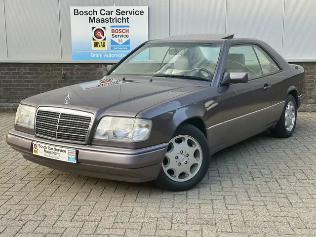 Mercedes-Benz CE 220 (W124) Coupe | Highly Original | Dekra Evaluation