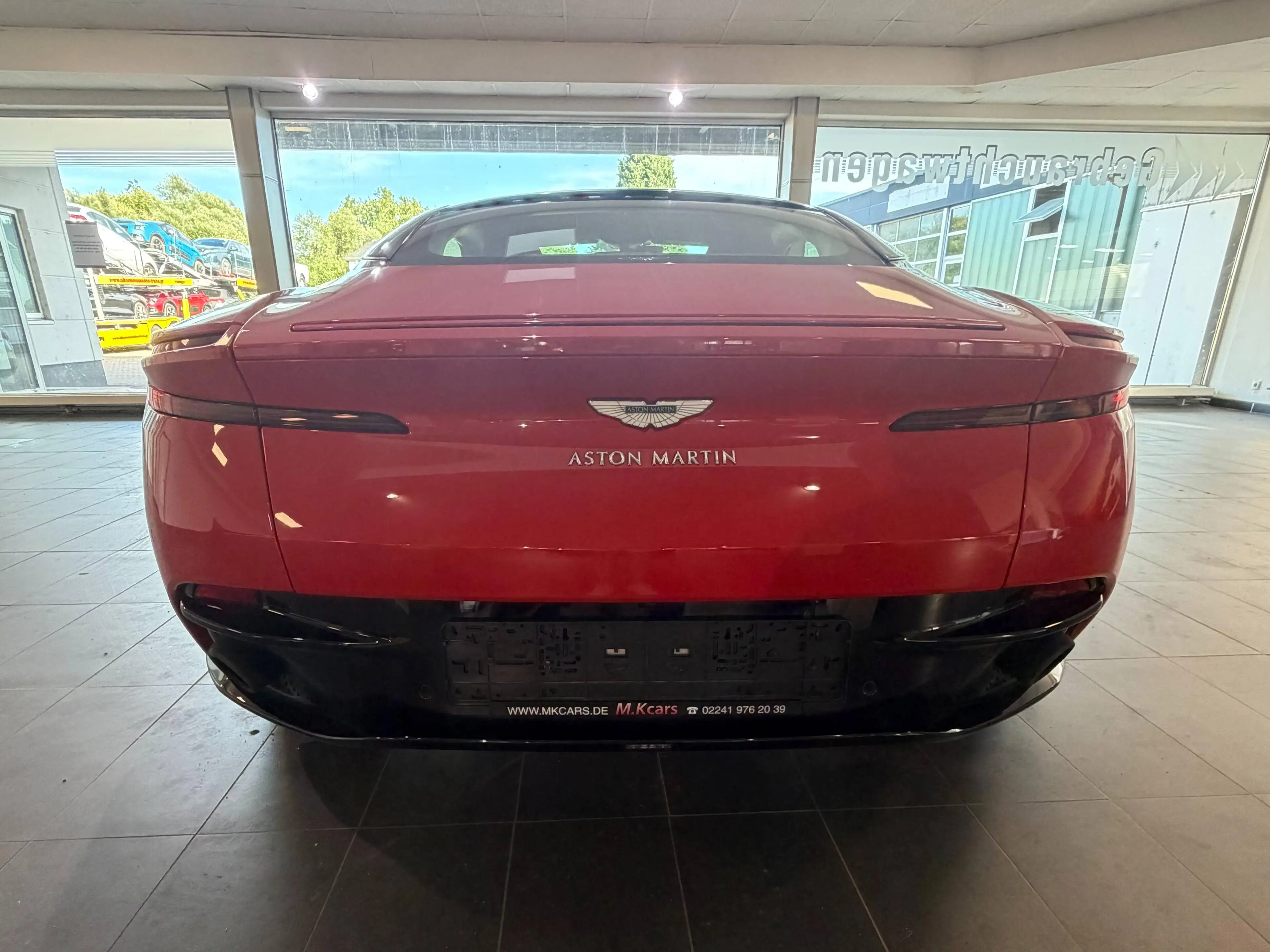 Aston Martin DB11 DB11 V12 Coupe — photo 7