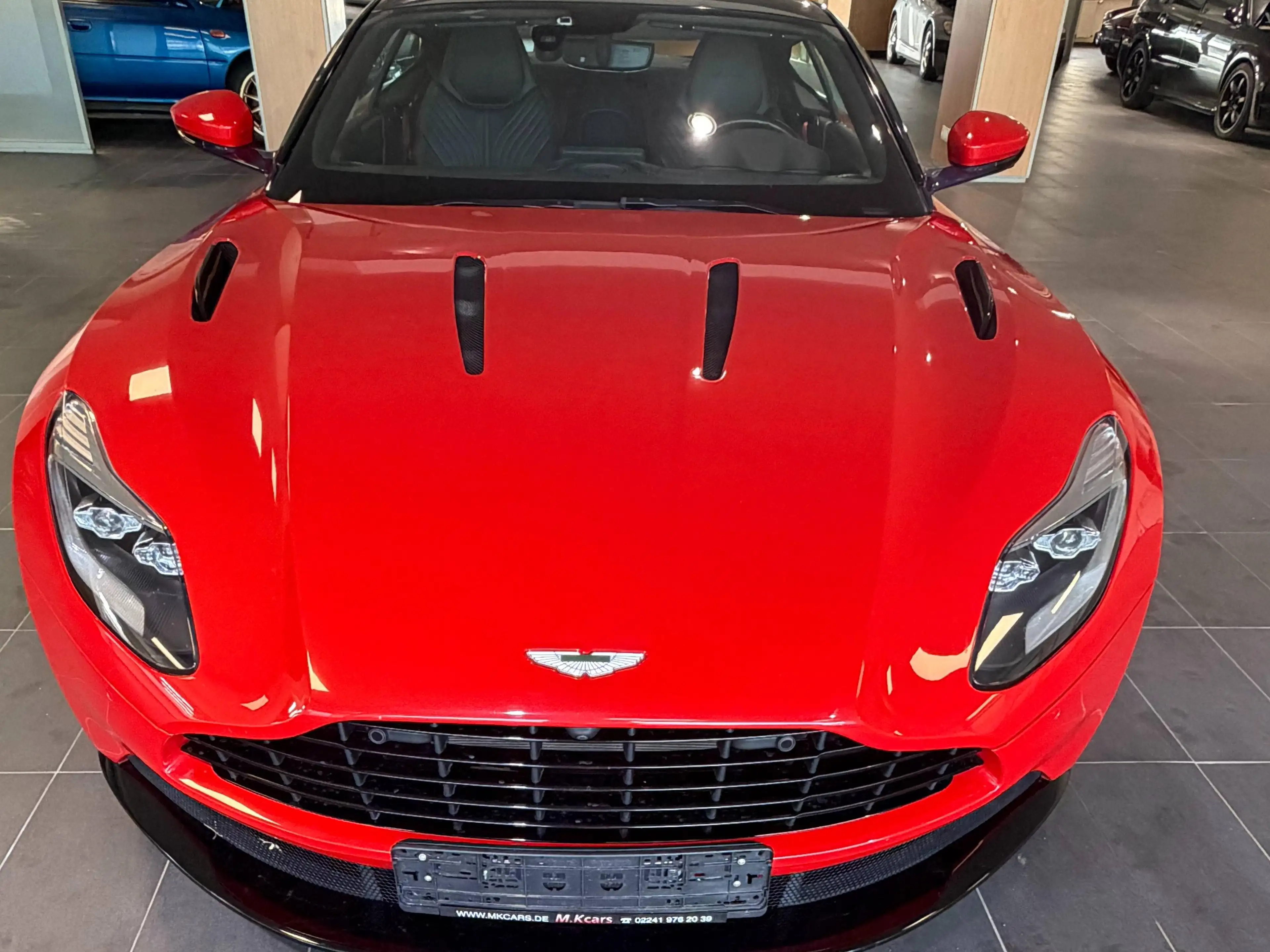 Aston Martin DB11 DB11 V12 Coupe — photo 6