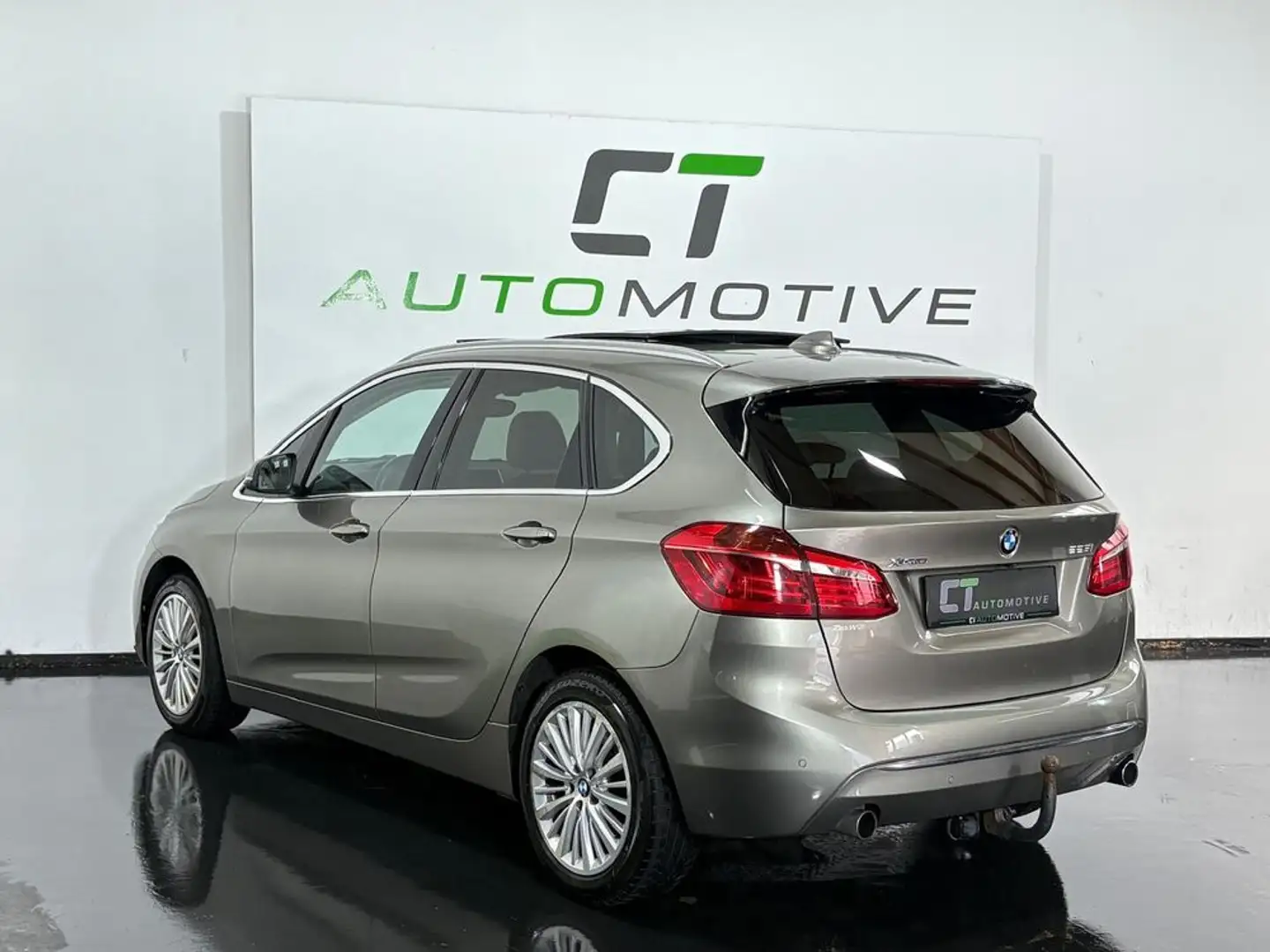 BMW 225 i xDrive Active Tourer Sport-Line Aut*50.000KM* Grau - 2