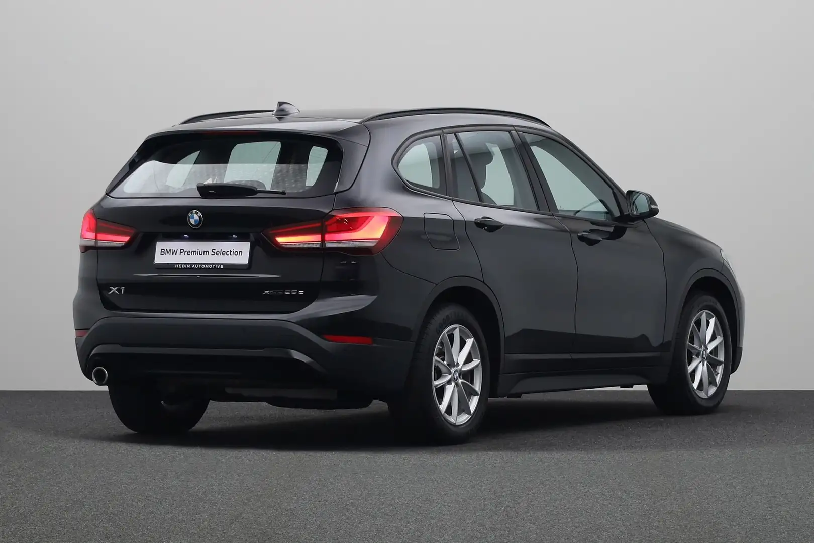BMW X1 xDrive25e eDrive Edition | Achteruitrijcamera | E Noir - 2