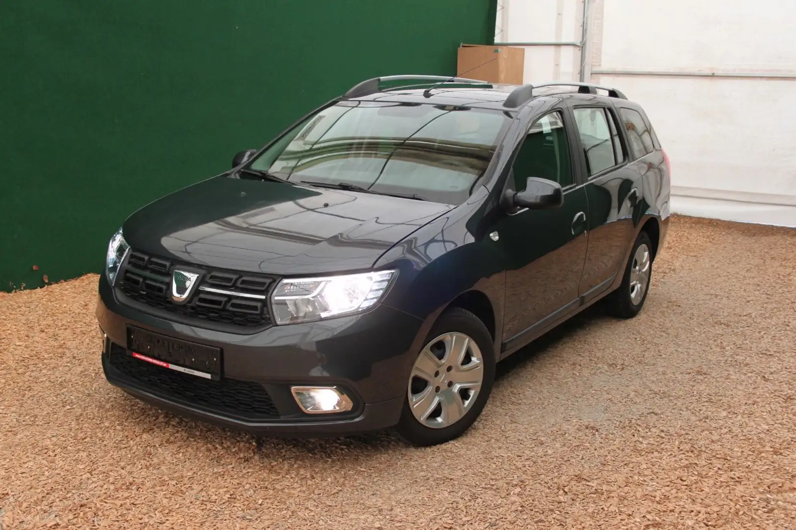 Dacia Logan Kombi/ PDC/ Klima/ Tempo/ nur 49 tkm Grau - 2