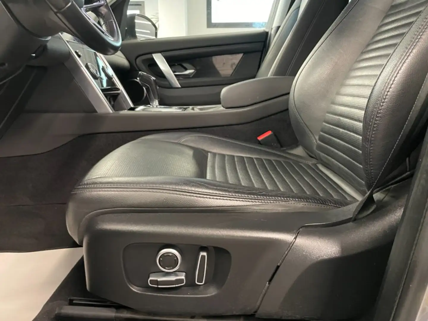 Land Rover Discovery Sport 2.0 TD4 163 CV MHEV R-Dynamic SE Grigio - 2