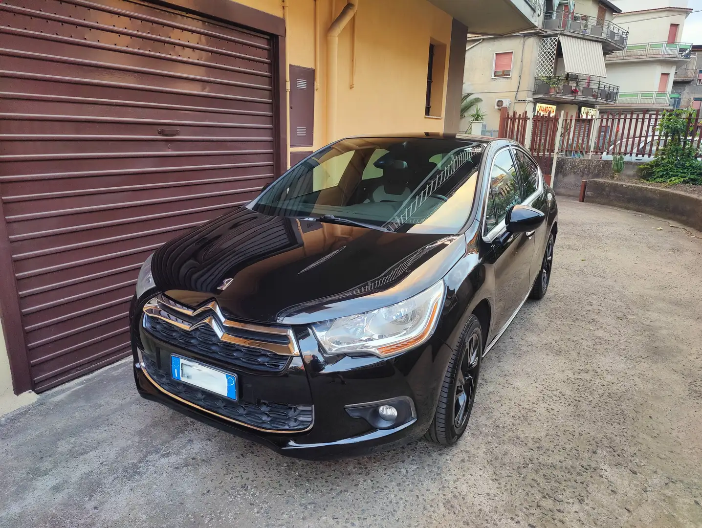Citroen DS4 DS4 1.6 e-hdi (airdream) So Chic 115cv Nero - 1