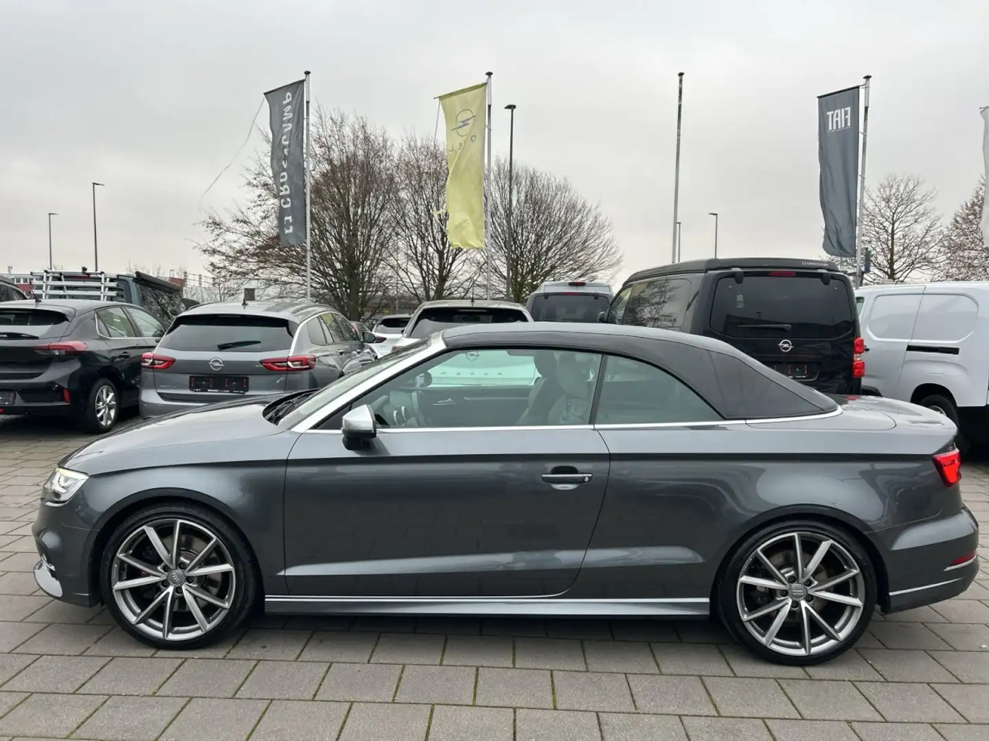 Audi S3 Cabriolet 2.0 TFSI quattro Grau - 2