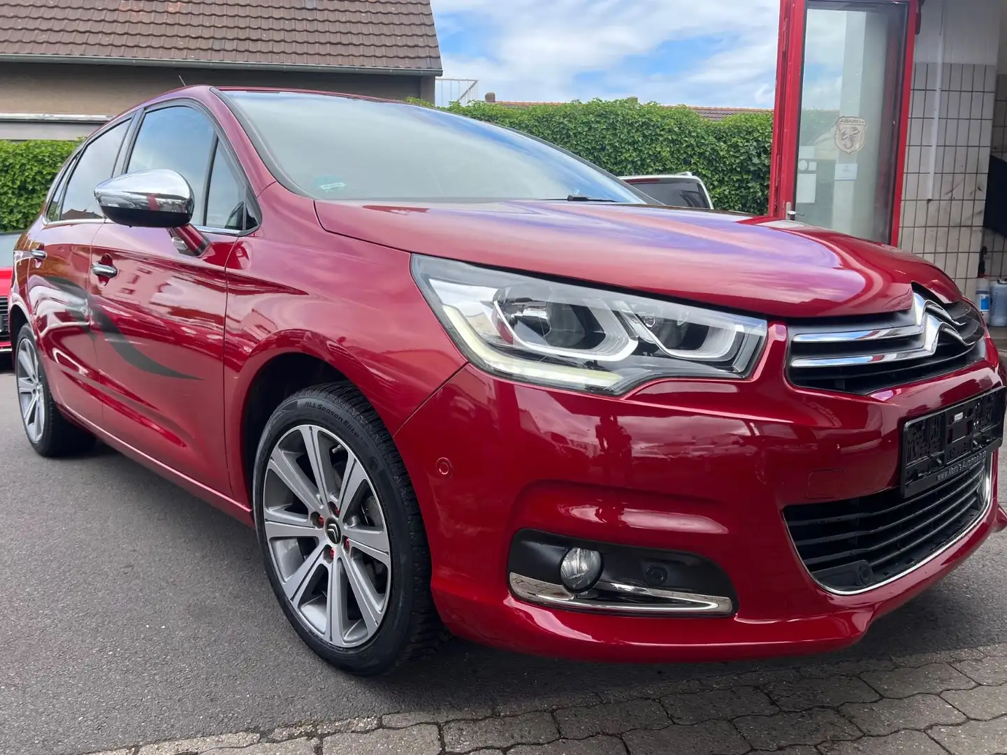 Citroen C4 Lim. Selection NAVI/KLIMA/SHZ/PDC/AHK/TEMPO Rot - 1