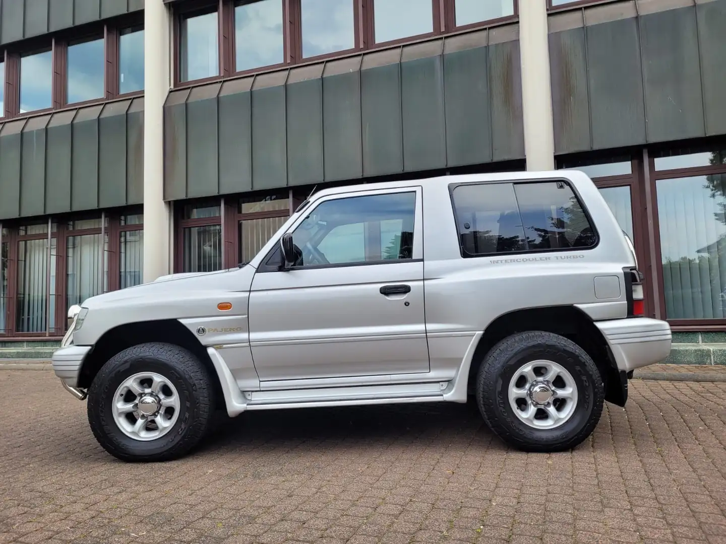 Mitsubishi Pajero 2.5 TD Classic Nur 151 Tkm-DPF-3 Tür.-AHK 2.8To Argent - 1