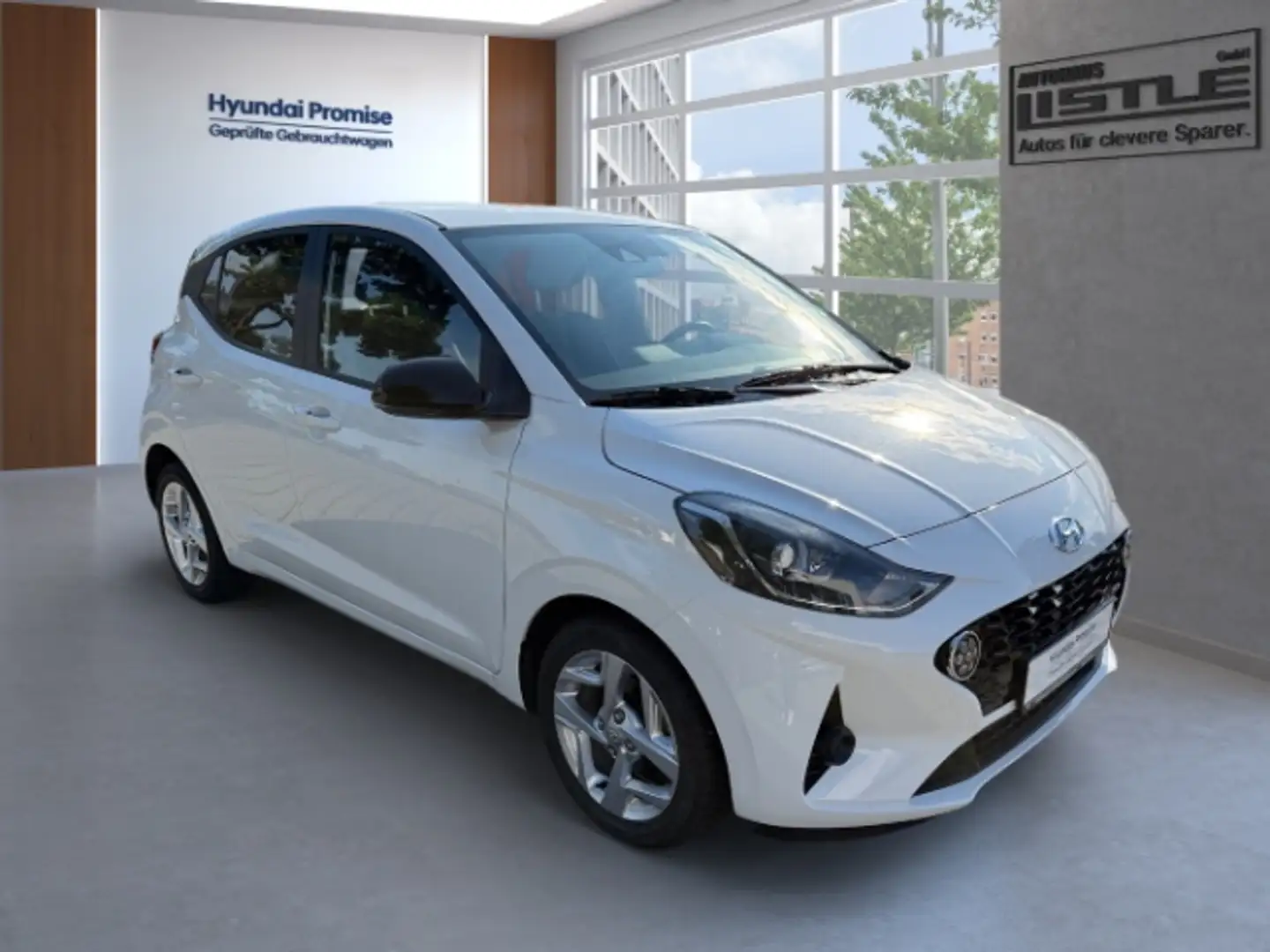 Hyundai i10 Connect & Go 1.0 +KLIMA+NAVI+CARPLAY+RFK+SHZ+UVM+ White - 2