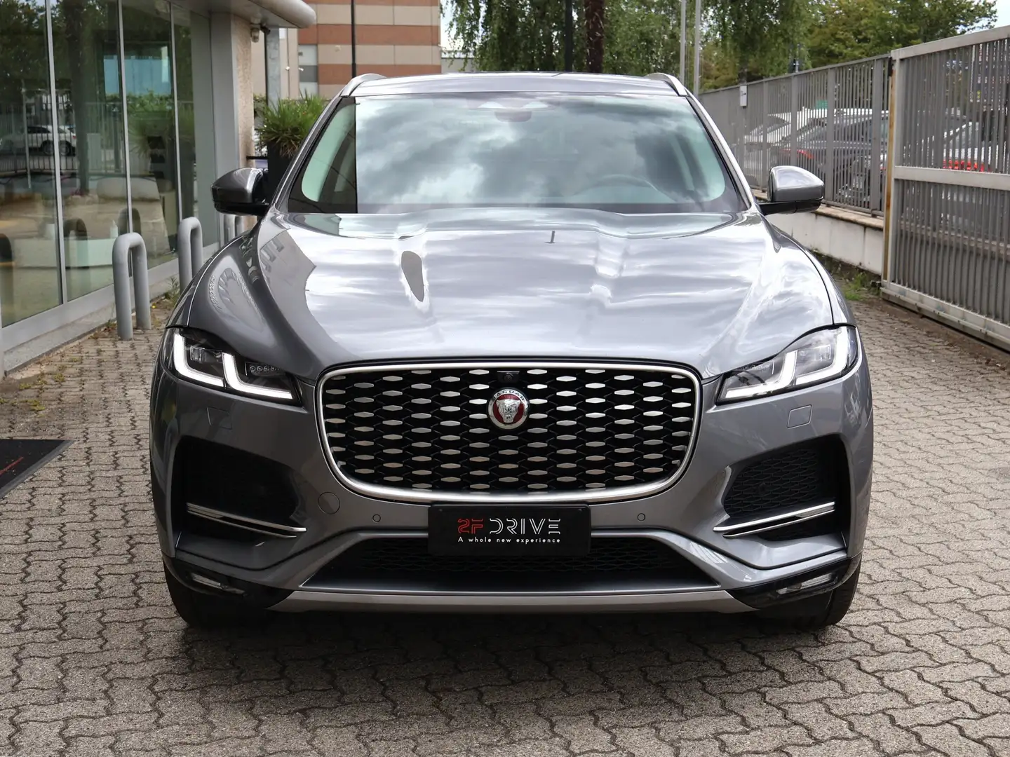 Jaguar F-Pace 2.0D MHEV HSE AWD Grigio - 2