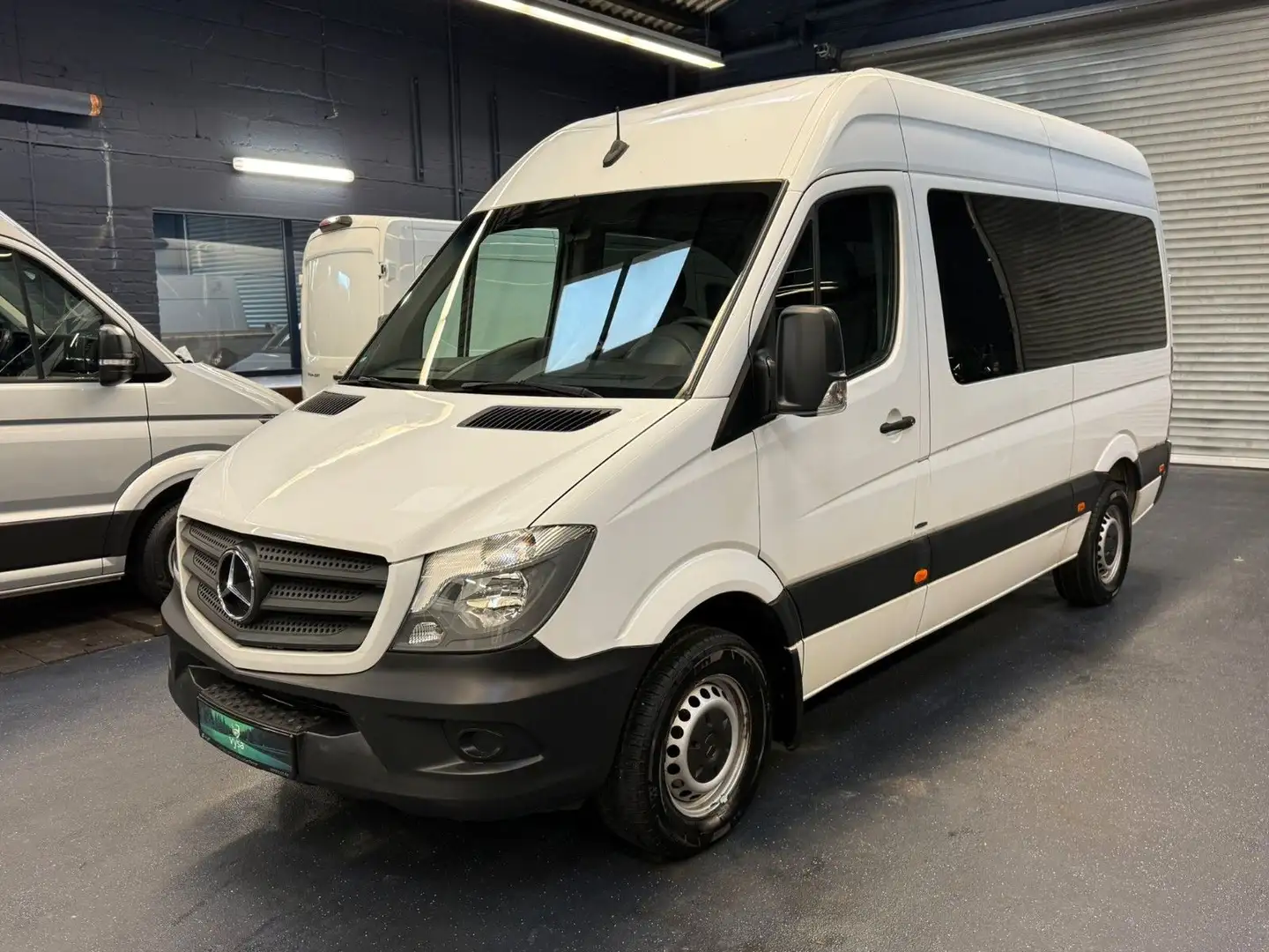 Mercedes-Benz Sprinter 314 8 Sitze Rollstuhl Lift DHollandia Weiß - 2