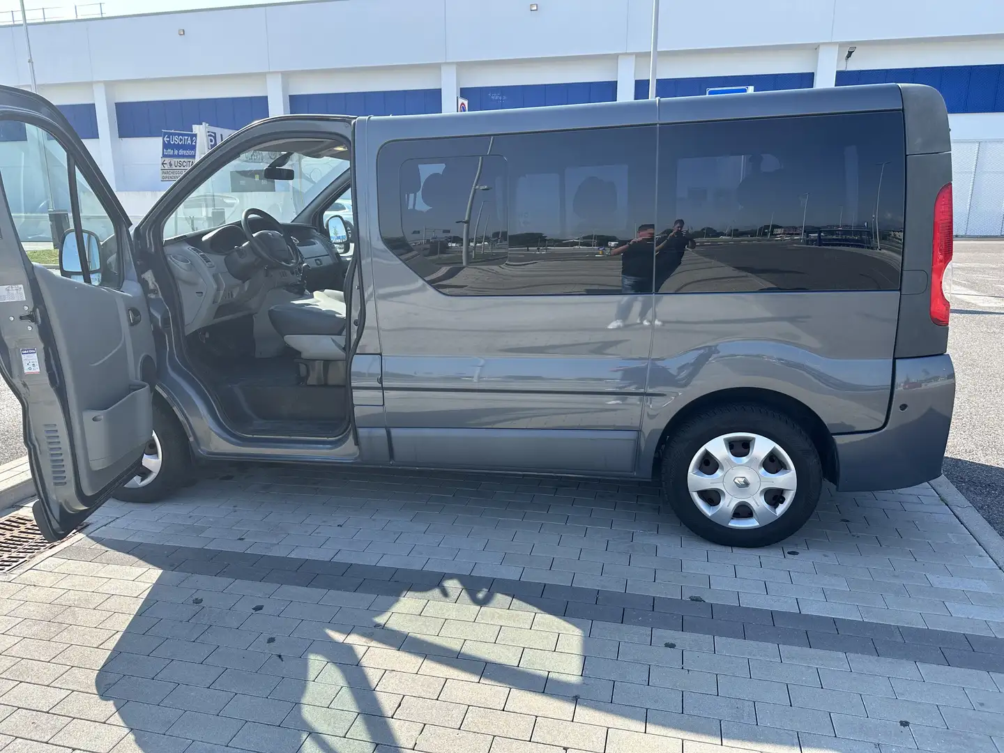Renault Trafic - 1