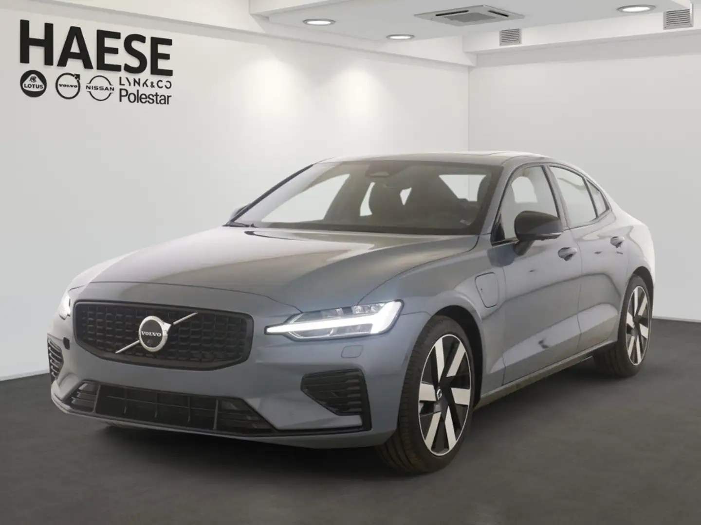 Volvo S60 T8 Ultimate Dark Recharge Plug-In Hybrid AWD EU6d Grau - 1