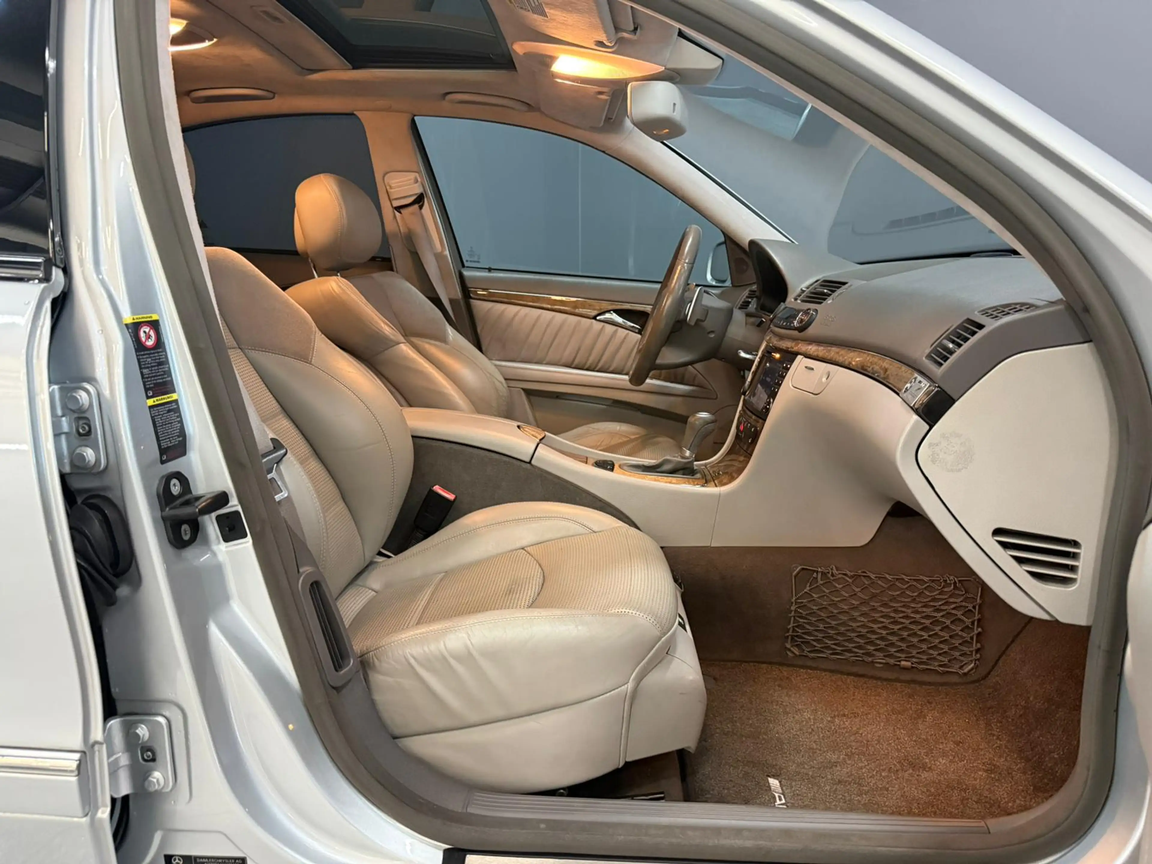 Mercedes-Benz E 63 AMG Pano|Camera — photo 20