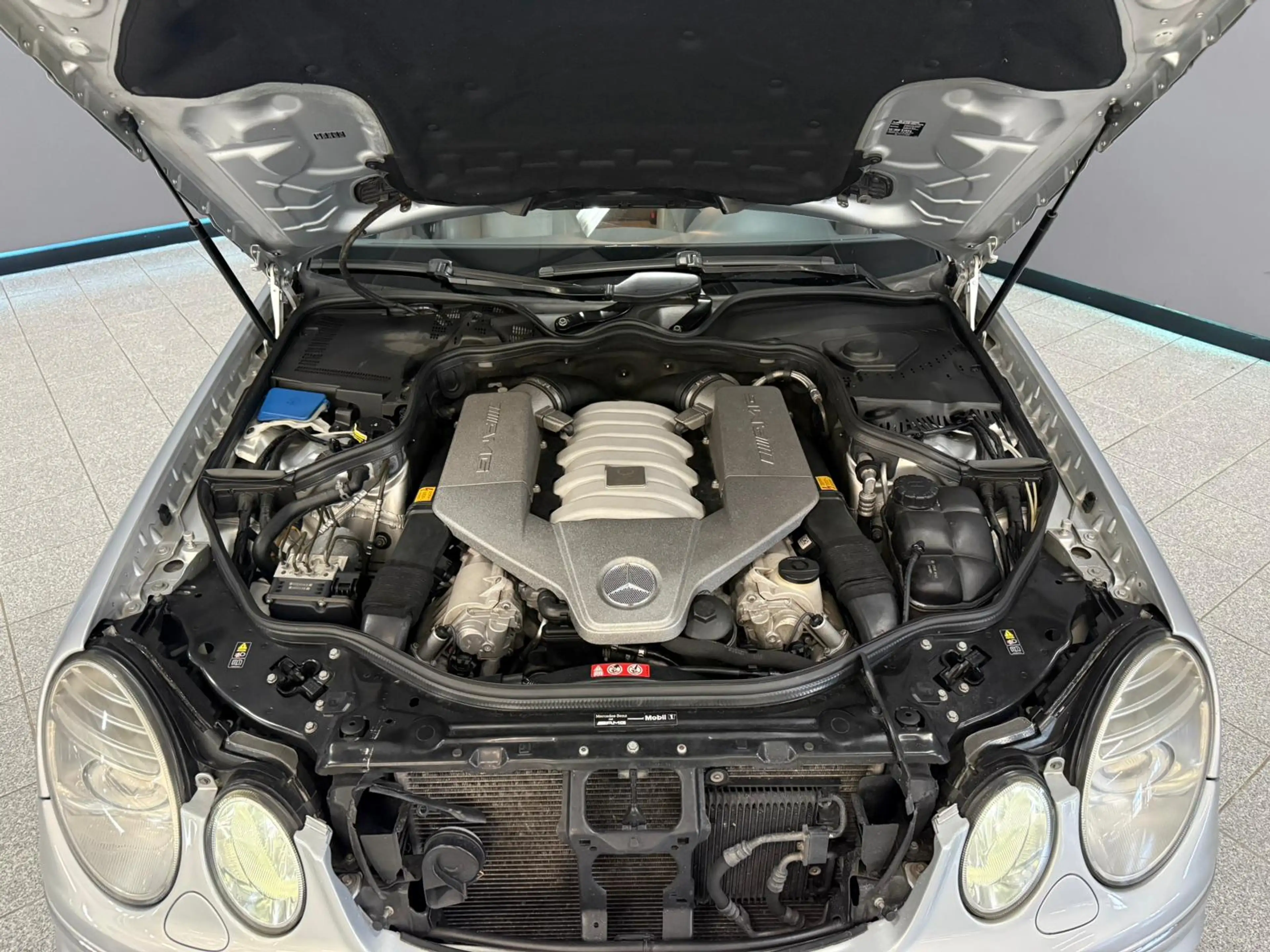 Mercedes-Benz E 63 AMG Pano|Camera — photo 23